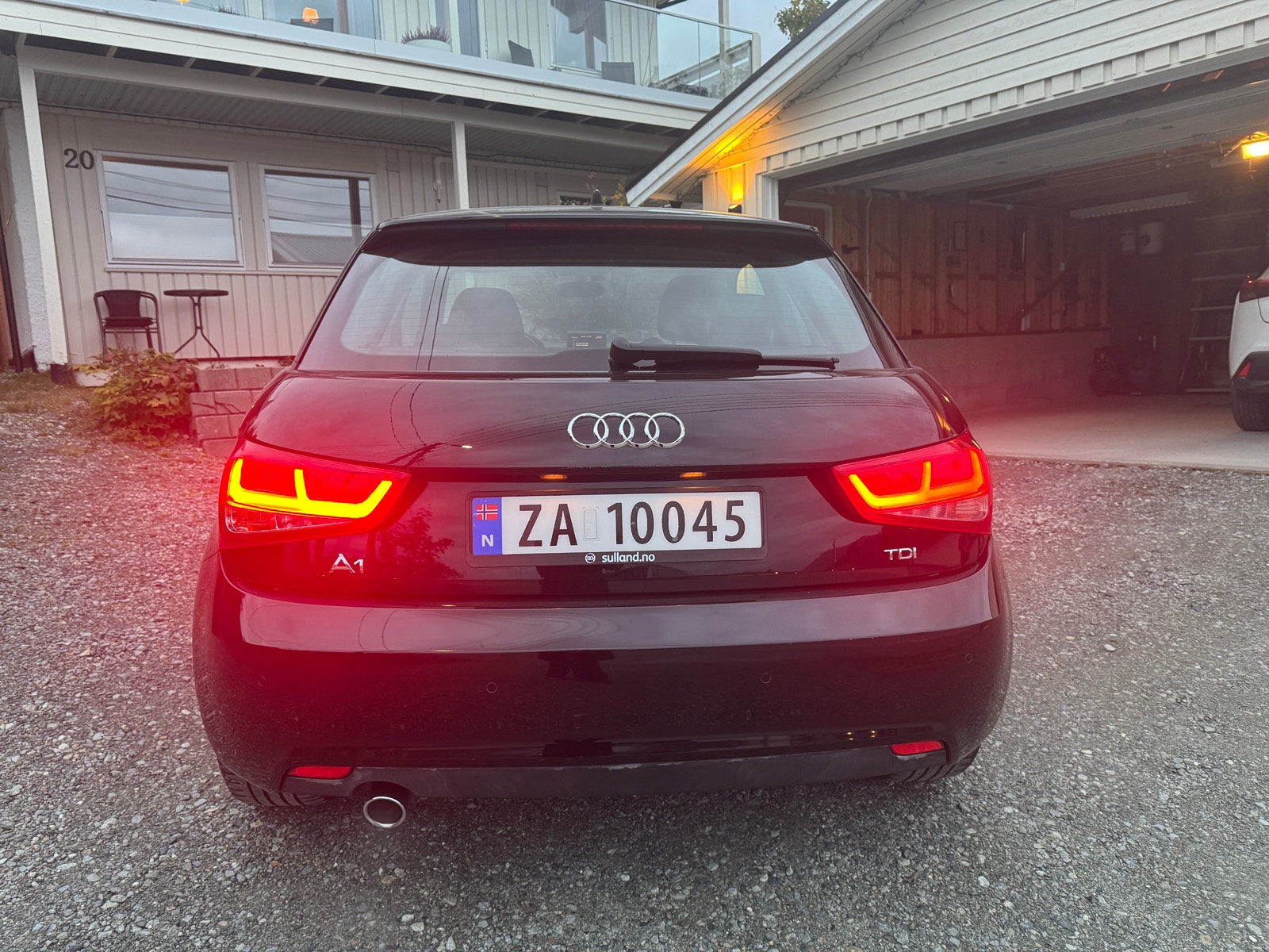 Audi A1 1.6 TDI Manual, 105hp, 2011
