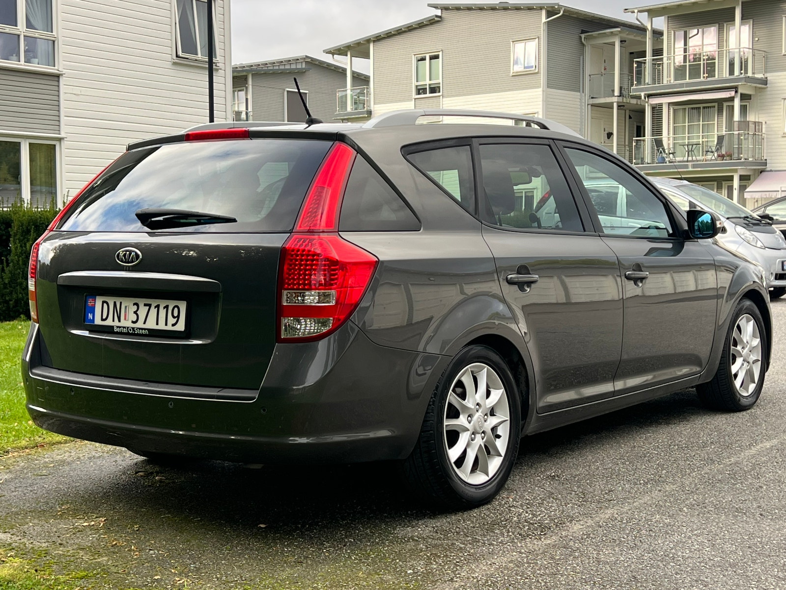Kia cee'd_sw 1.6 CRDi Automatic, 4-trins, 115ps, 2010