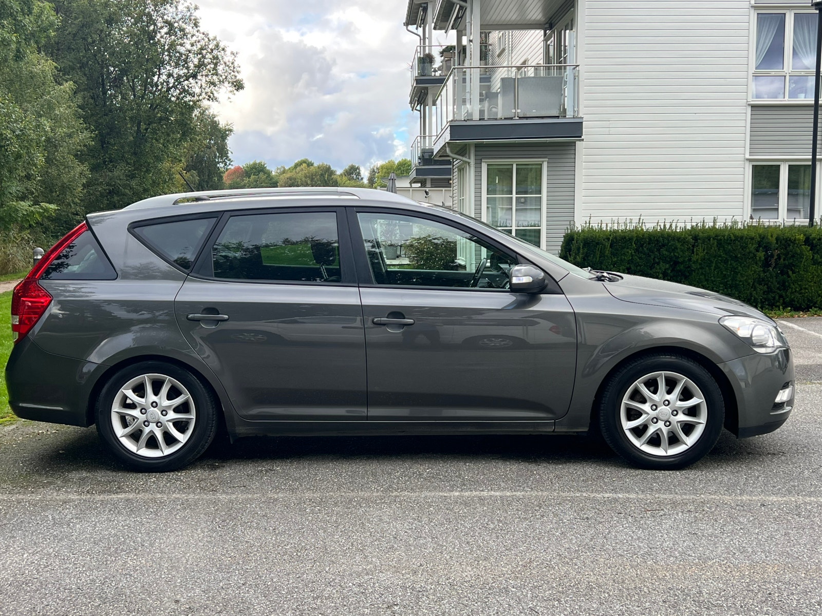 Kia cee'd_sw 1.6 CRDi Automatic, 4-trins, 115ps, 2010