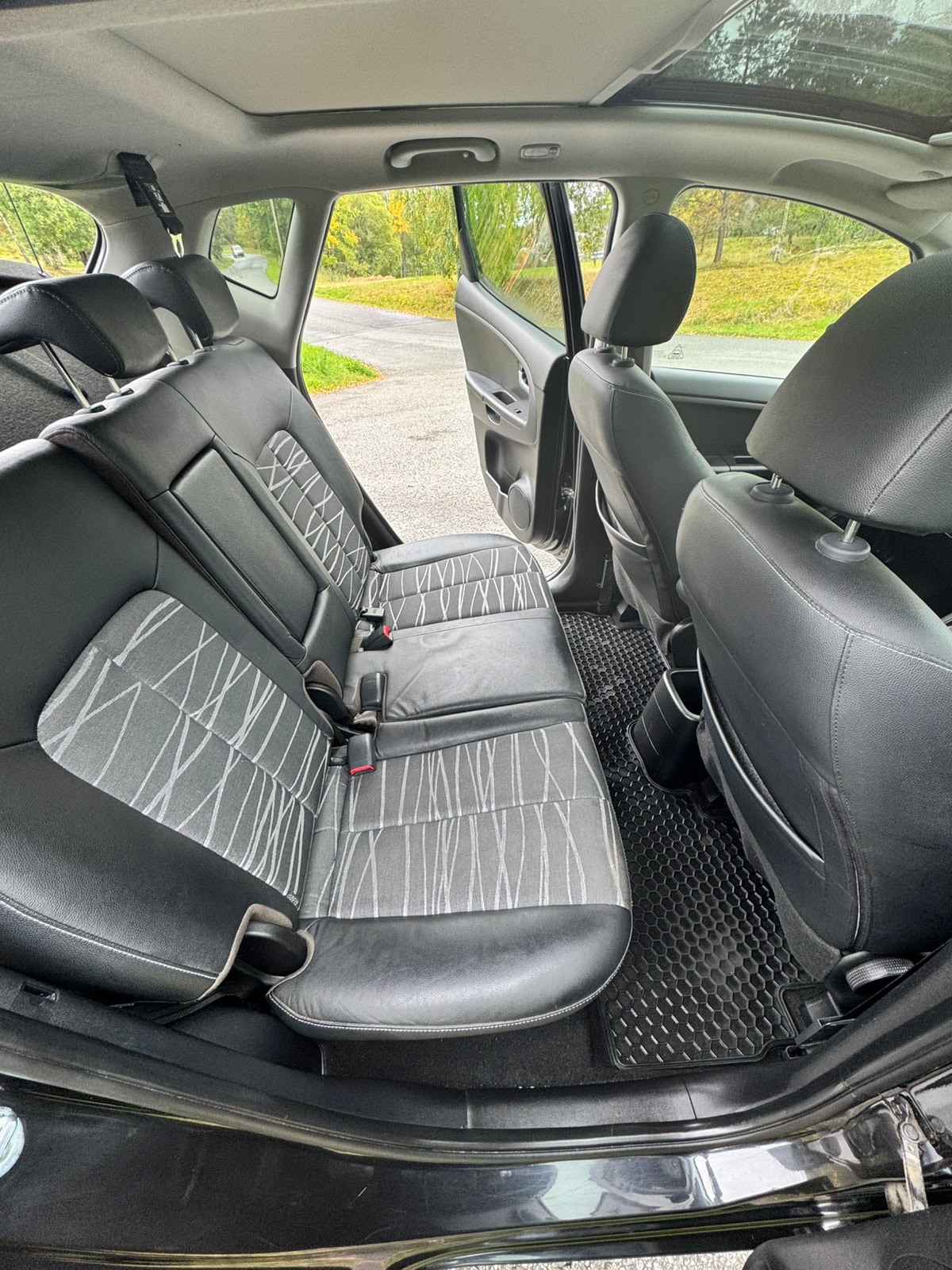 Kia Venga 1.6 CVVT Automatic, 4-trins, 125ps, 2014