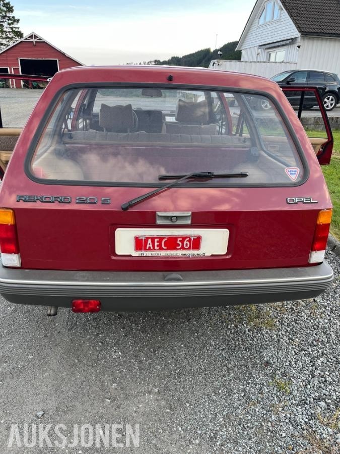 Opel Rekord 5-door Caravan 2.0 S Manual, 101hp, 1986