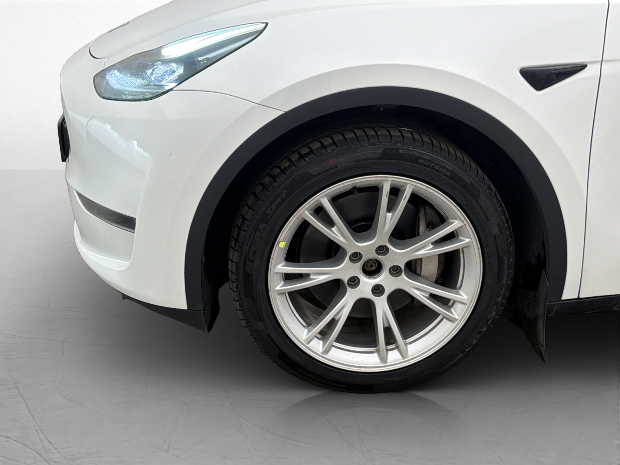 Tesla Model Y Long Range AWD, 514ps, 2023