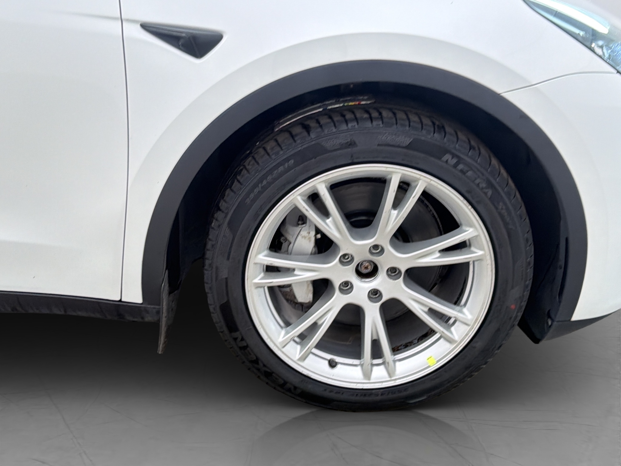Tesla Model Y Long Range AWD, 514ps, 2023