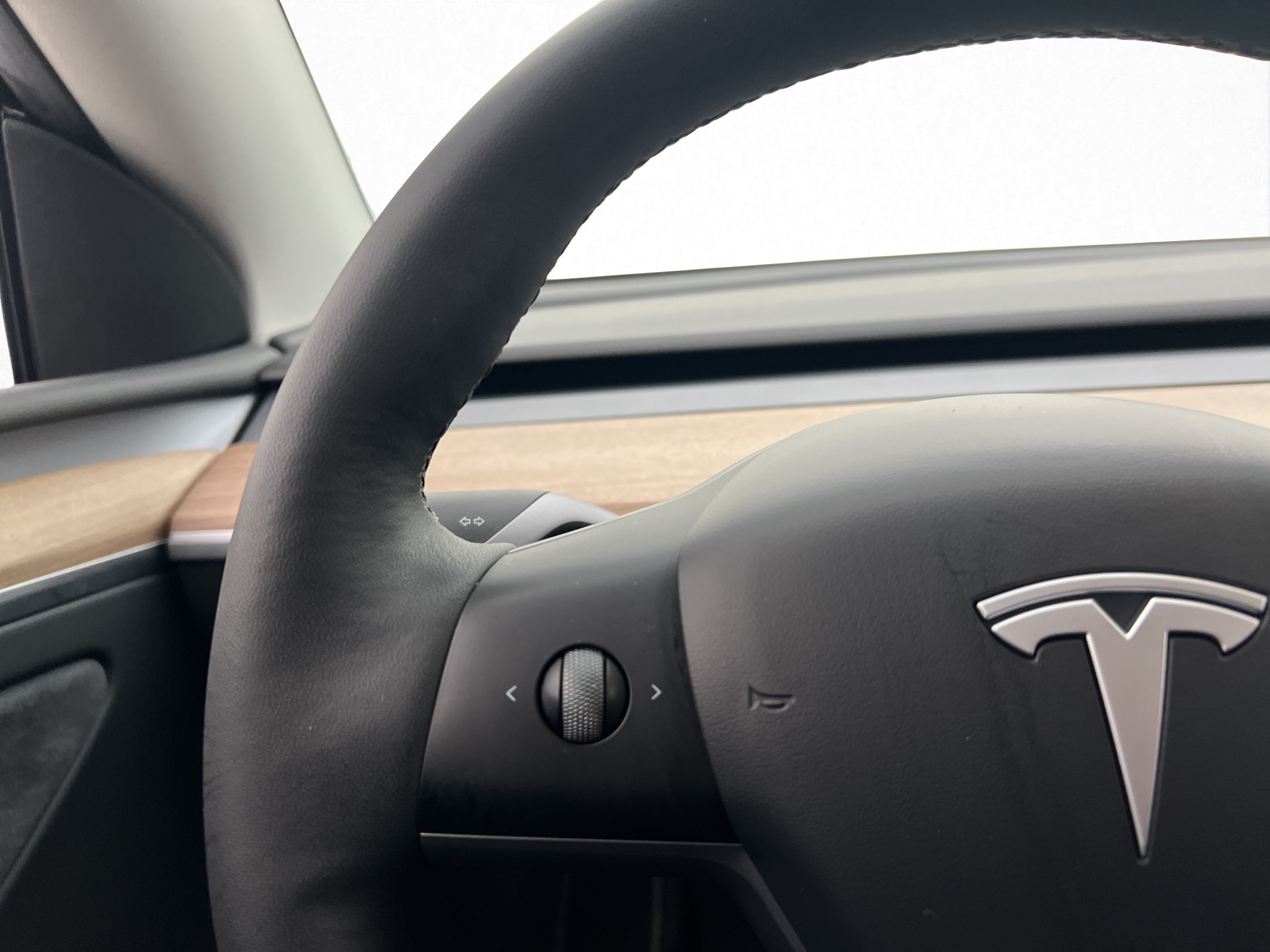Tesla Model Y Long Range AWD, 514ps, 2024