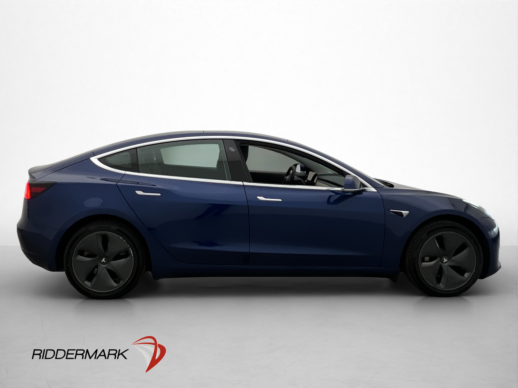 Tesla Model 3 Standard Range Plus, 325hp, 2020