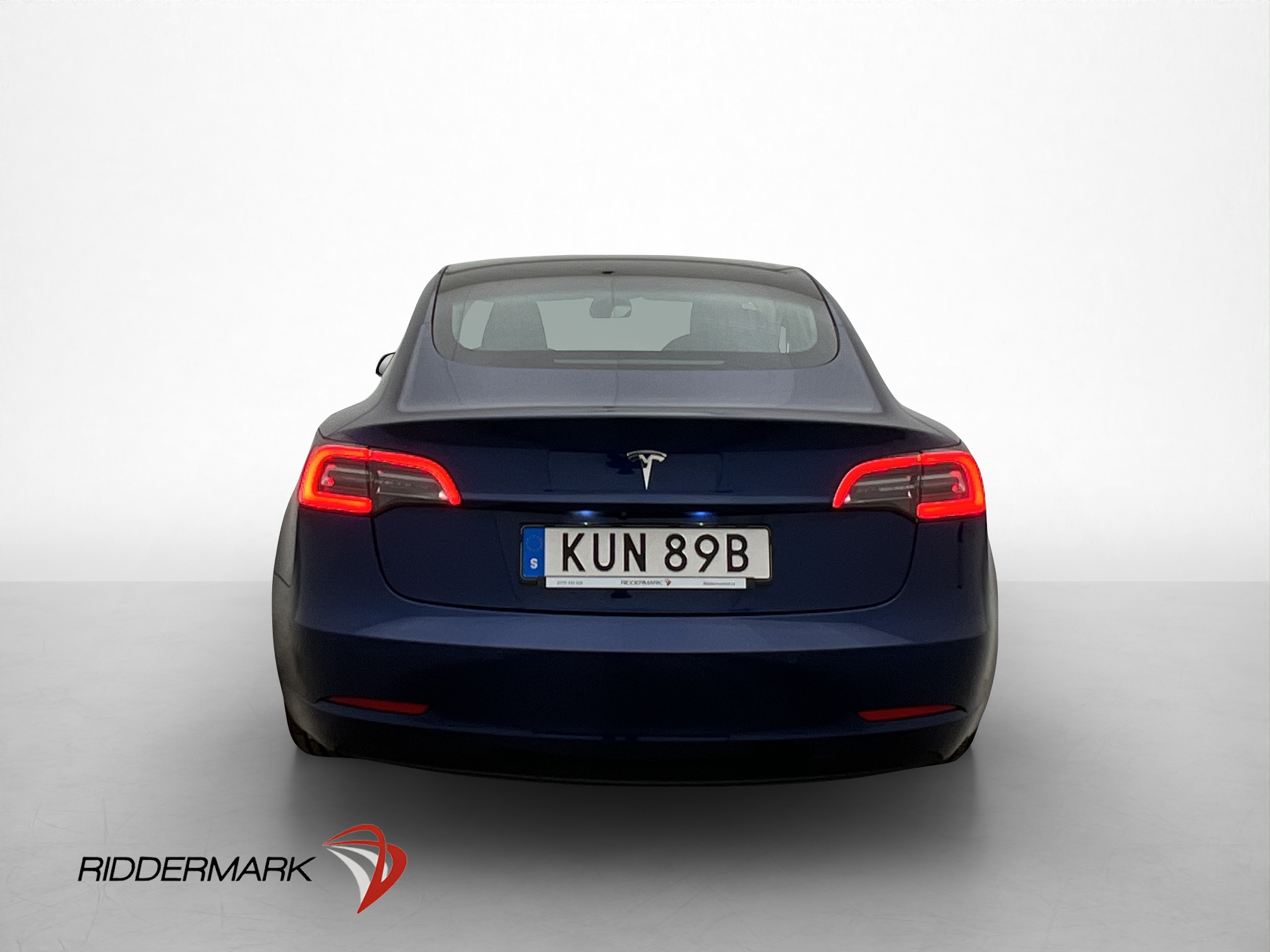 Tesla Model 3 Standard Range Plus, 325hp, 2020
