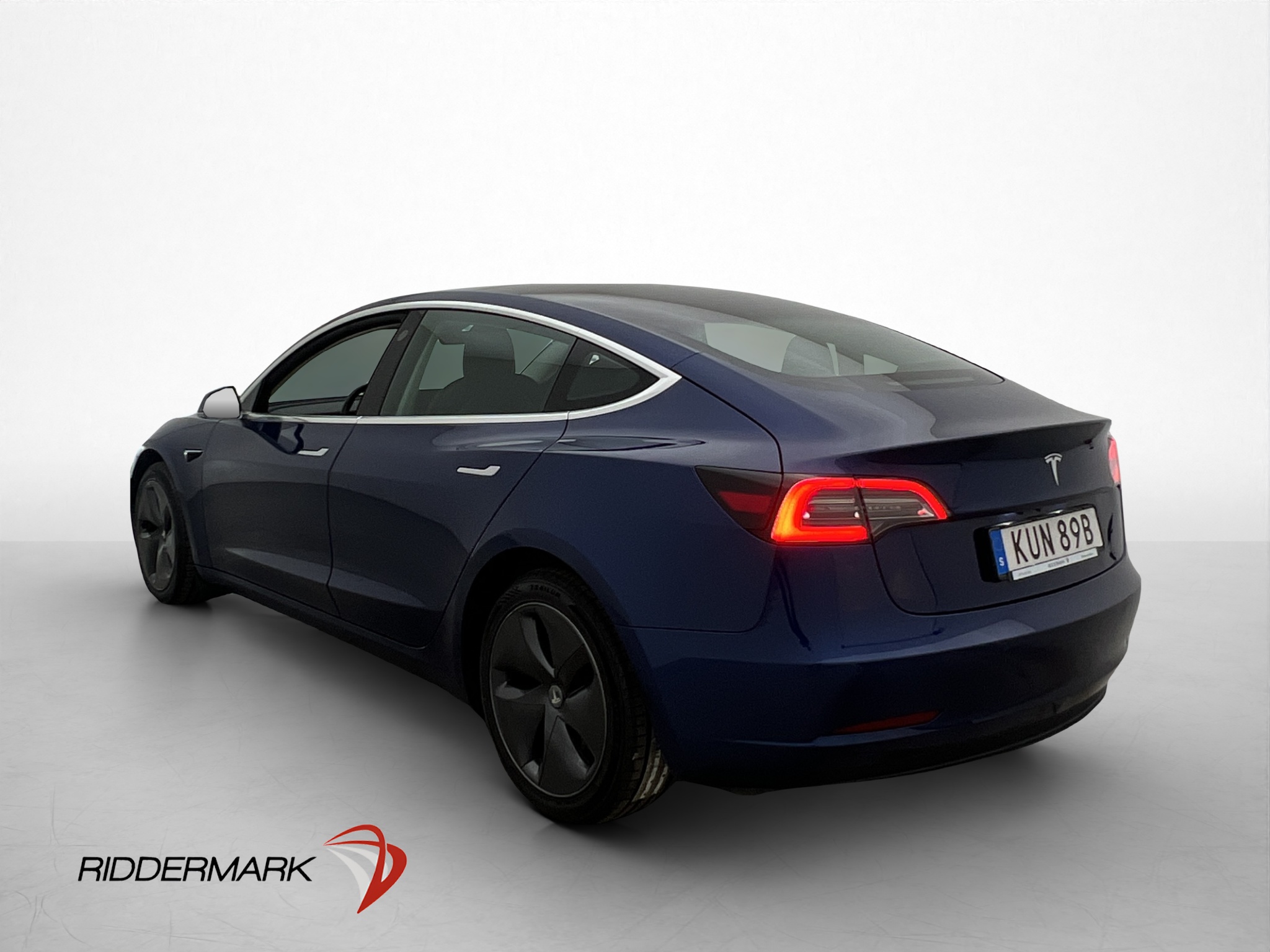 Tesla Model 3 Standard Range Plus, 325hp, 2020