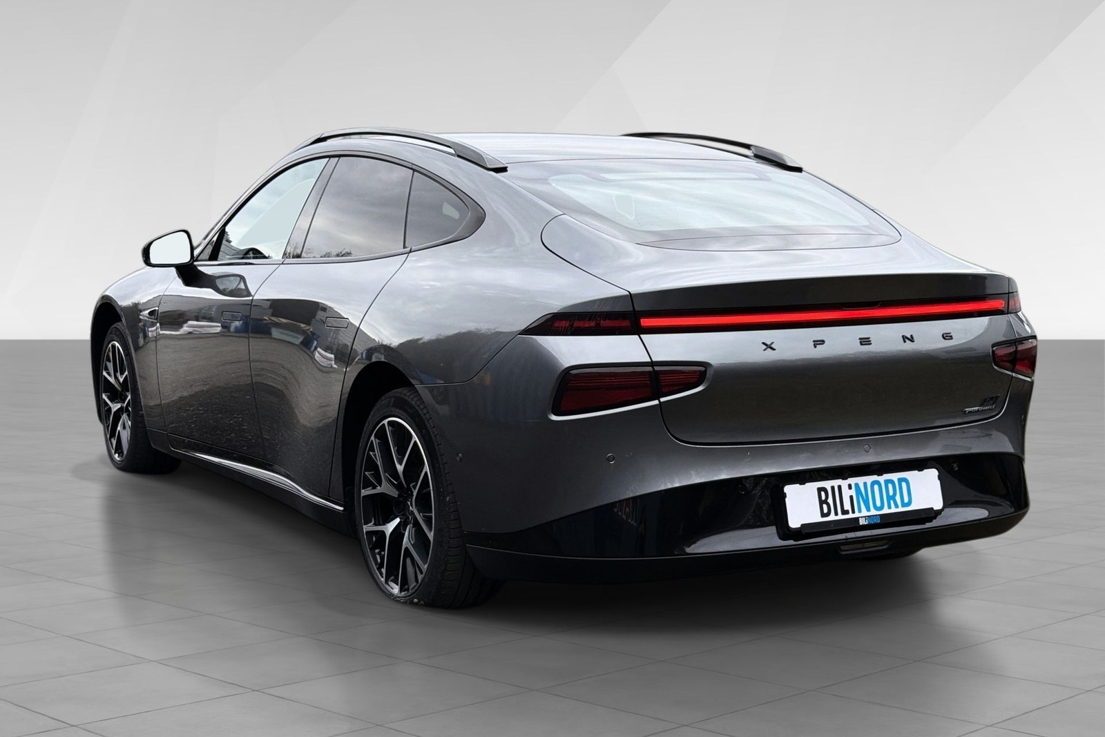 XPENG P7 Performance, 473ps, 2023