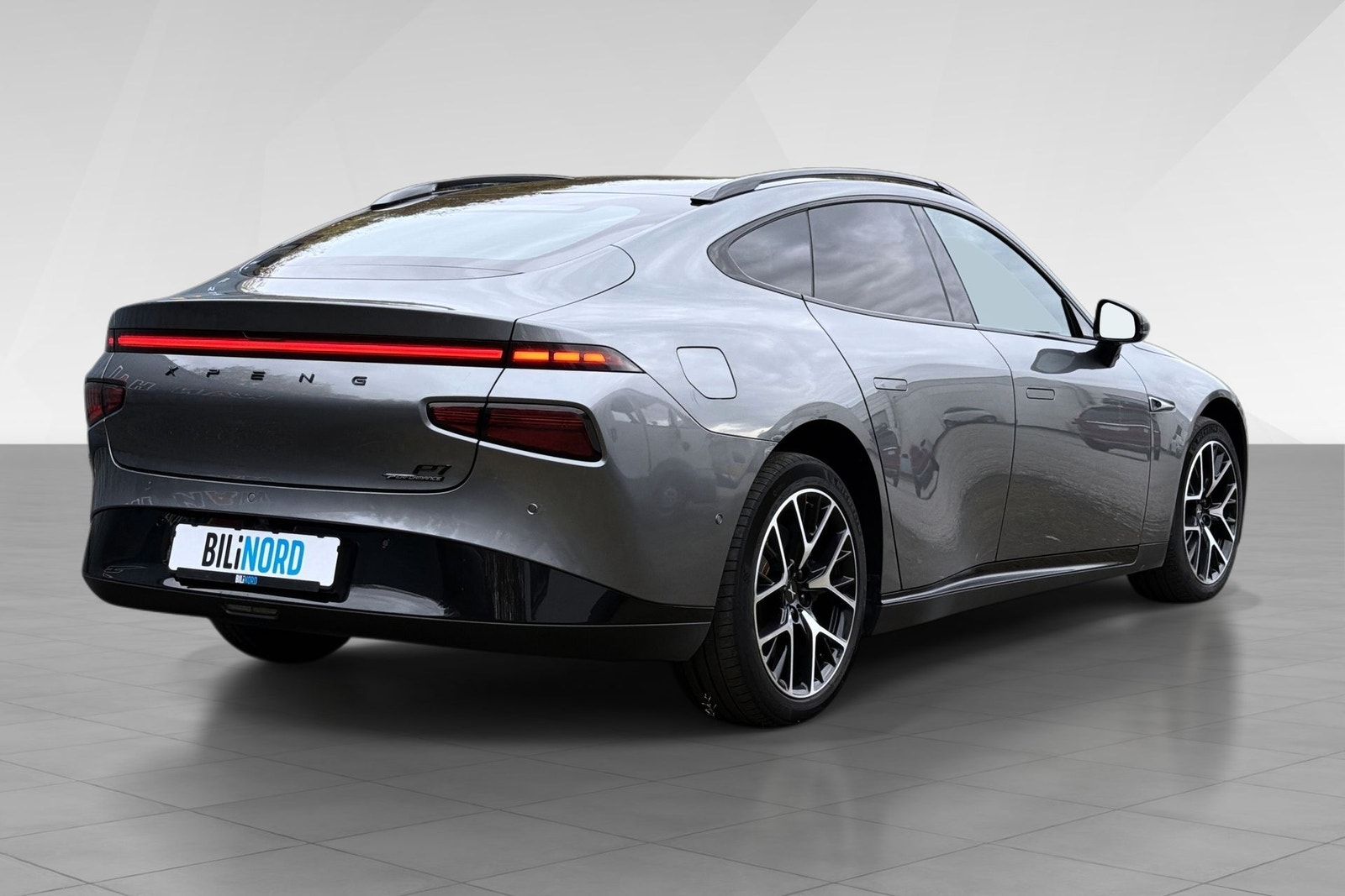 XPENG P7 Performance, 473ps, 2023