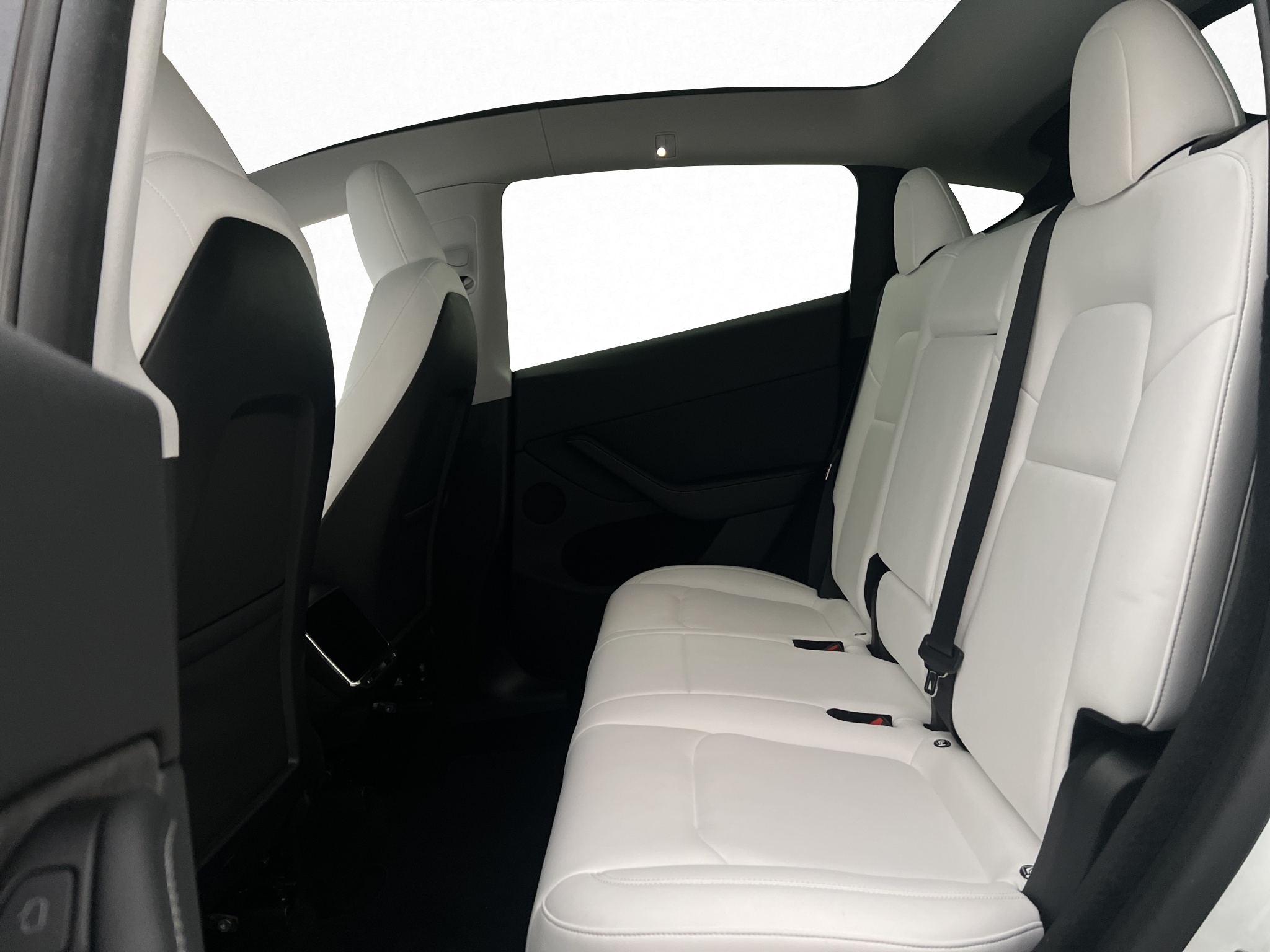 Tesla Model Y Performance, 534ps, 2024