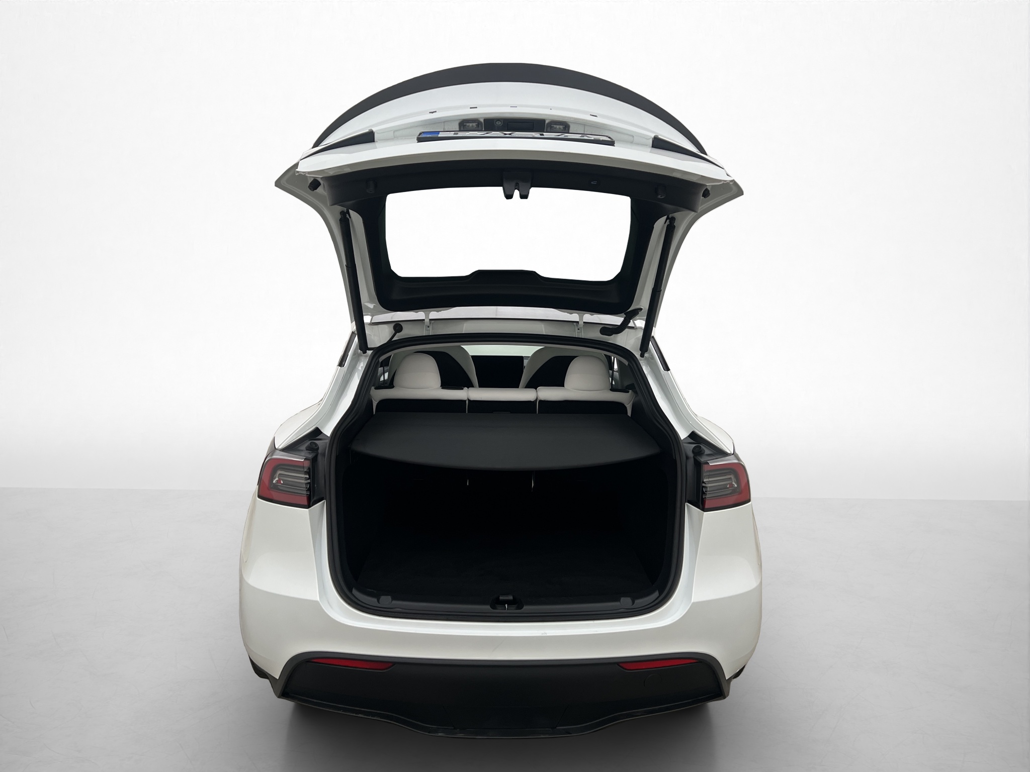 Tesla Model Y Performance, 534ps, 2024