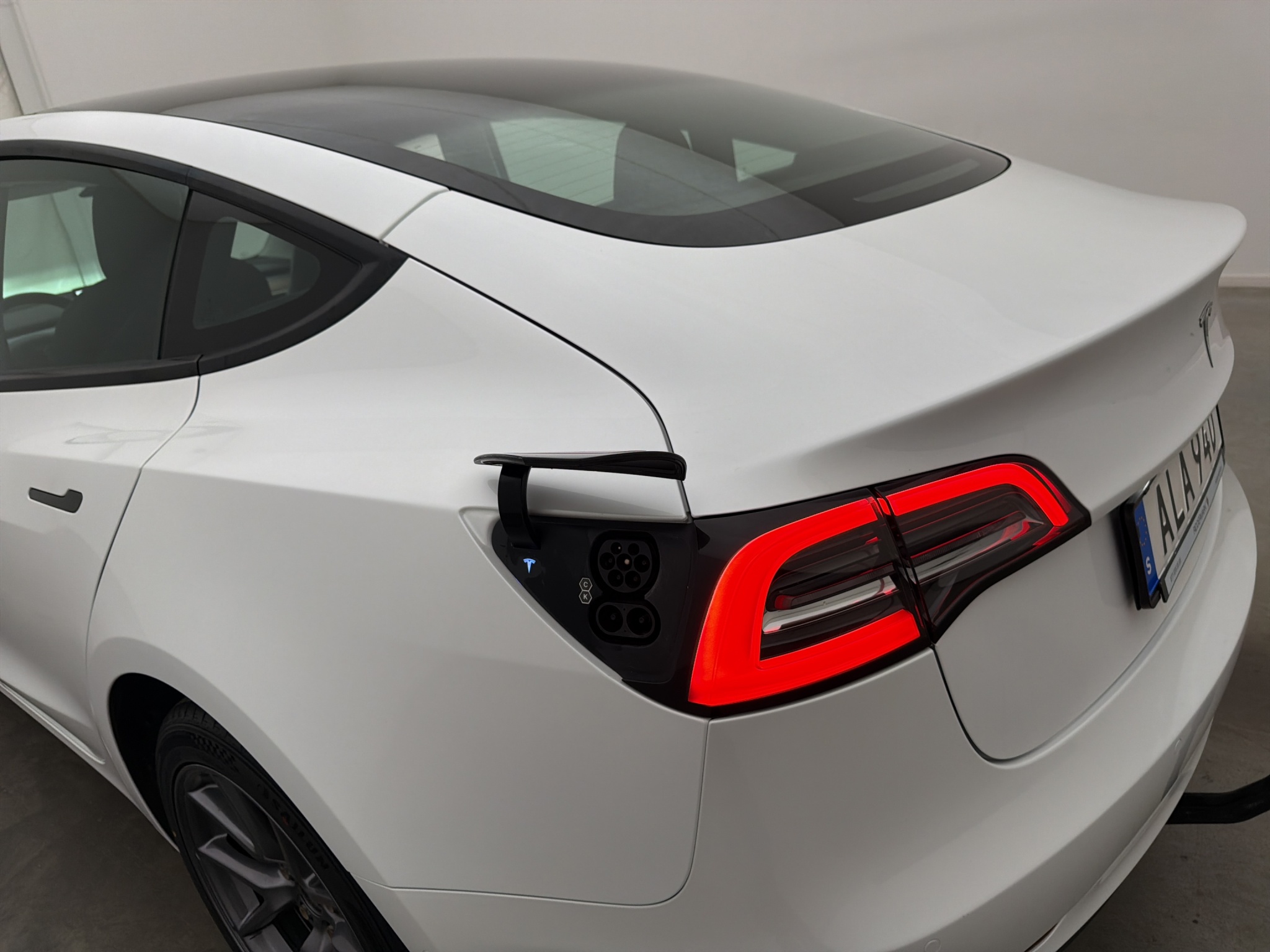 Tesla Model 3 Long Range AWD, 498ps, 2022