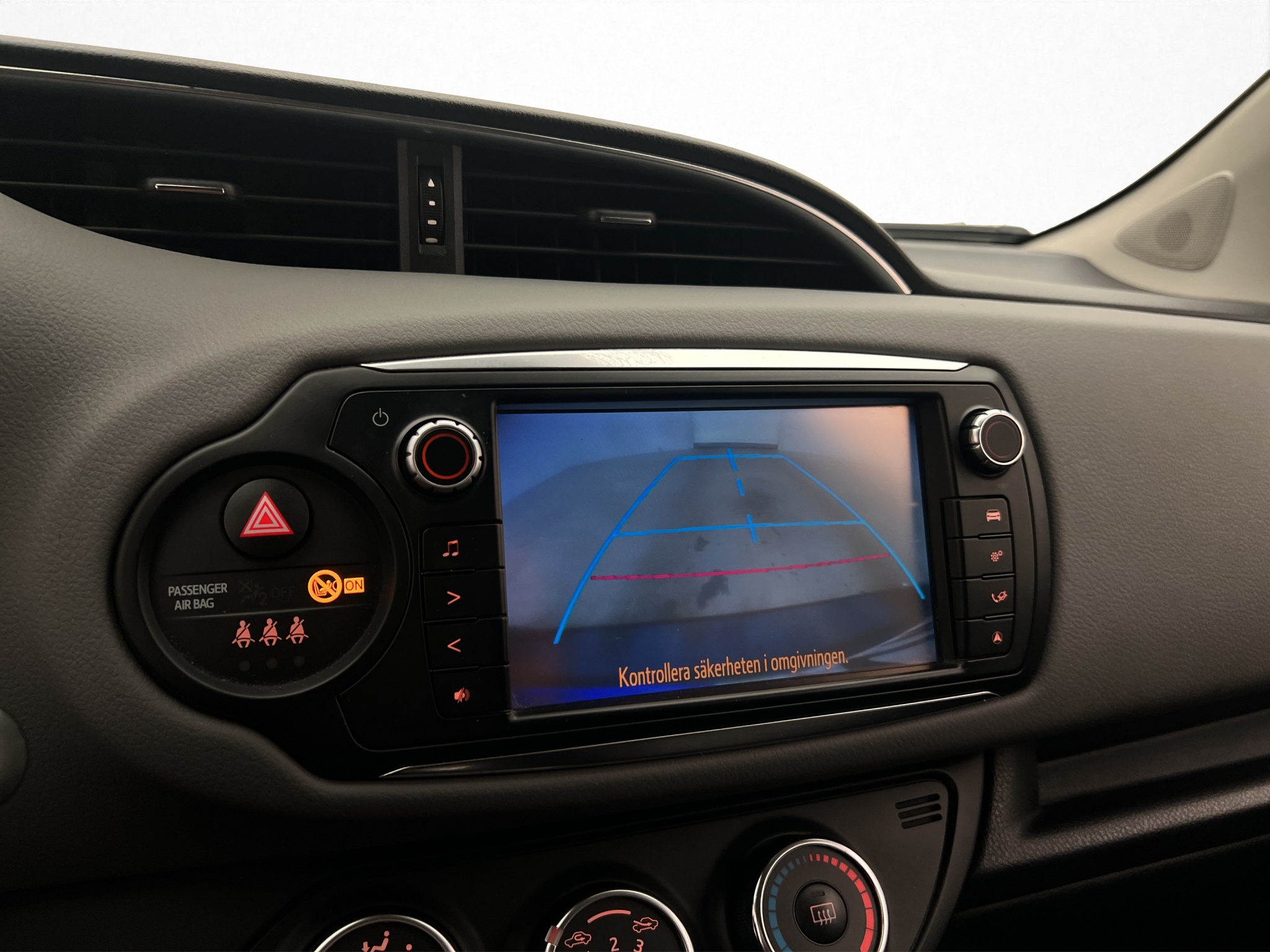 Toyota Yaris 5-dørs 1.33 Dual VVT-i Manuell, 6-trinn, 99hk, 2015