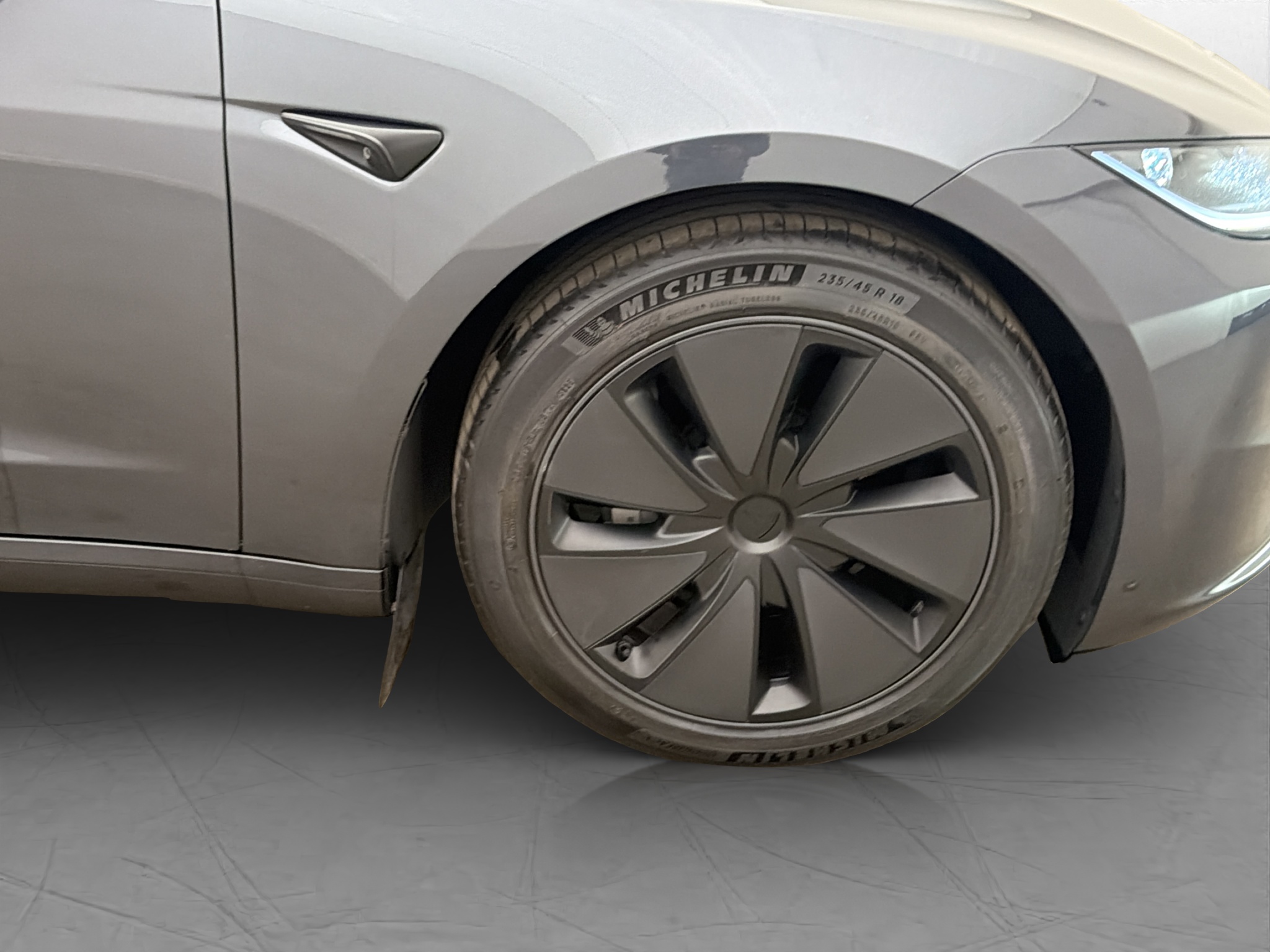 Tesla Model 3 Long Range AWD, 498ps, 2024