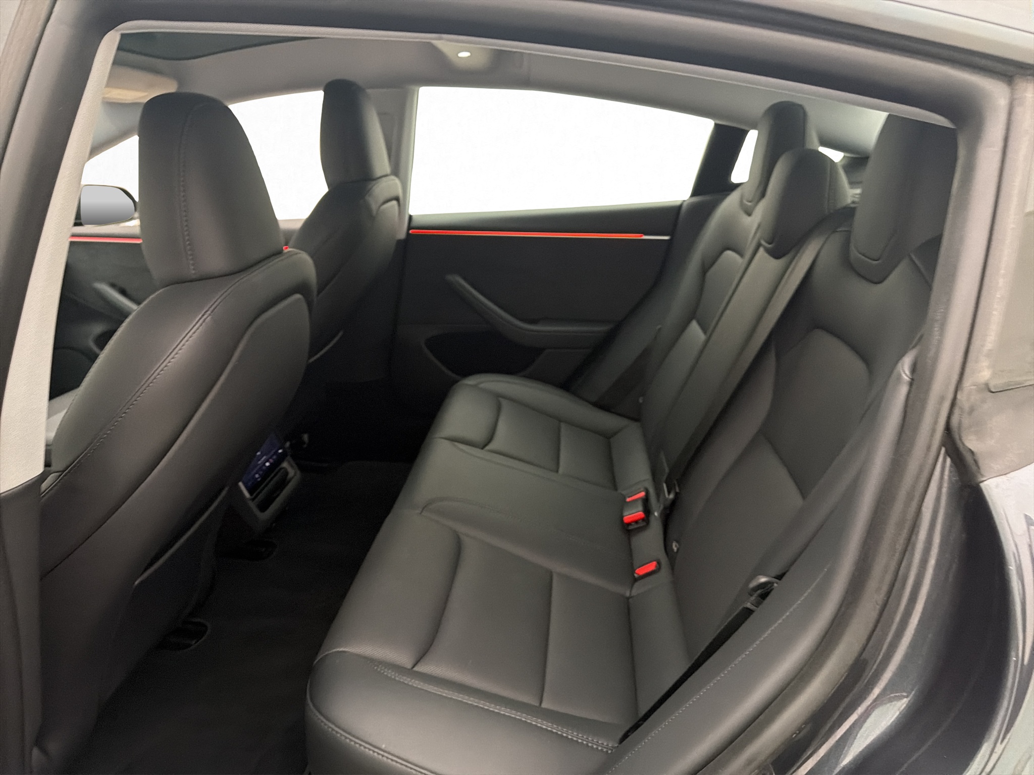 Tesla Model 3 Long Range AWD, 498ps, 2024