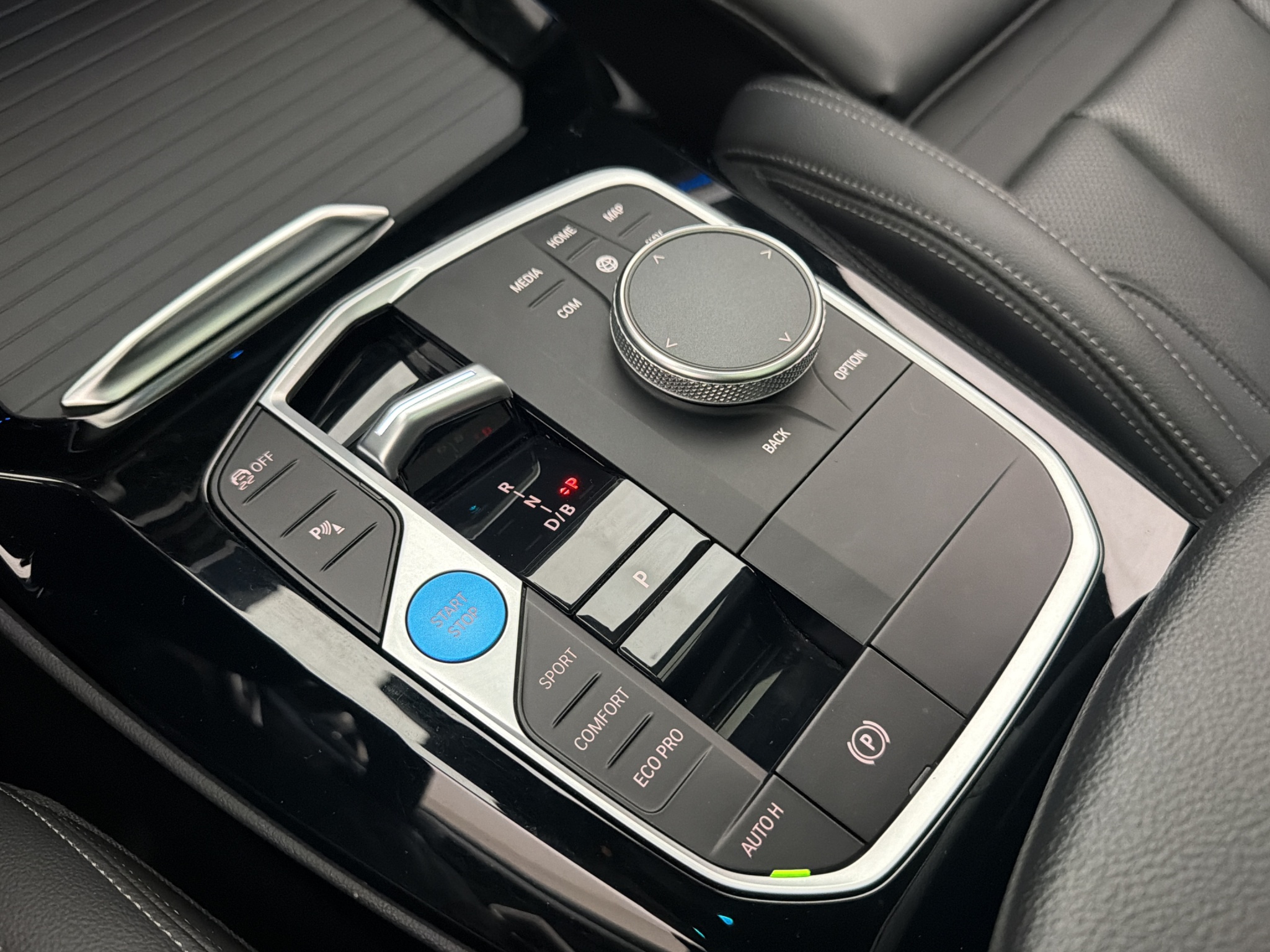 BMW iX3, 286hp, 2023