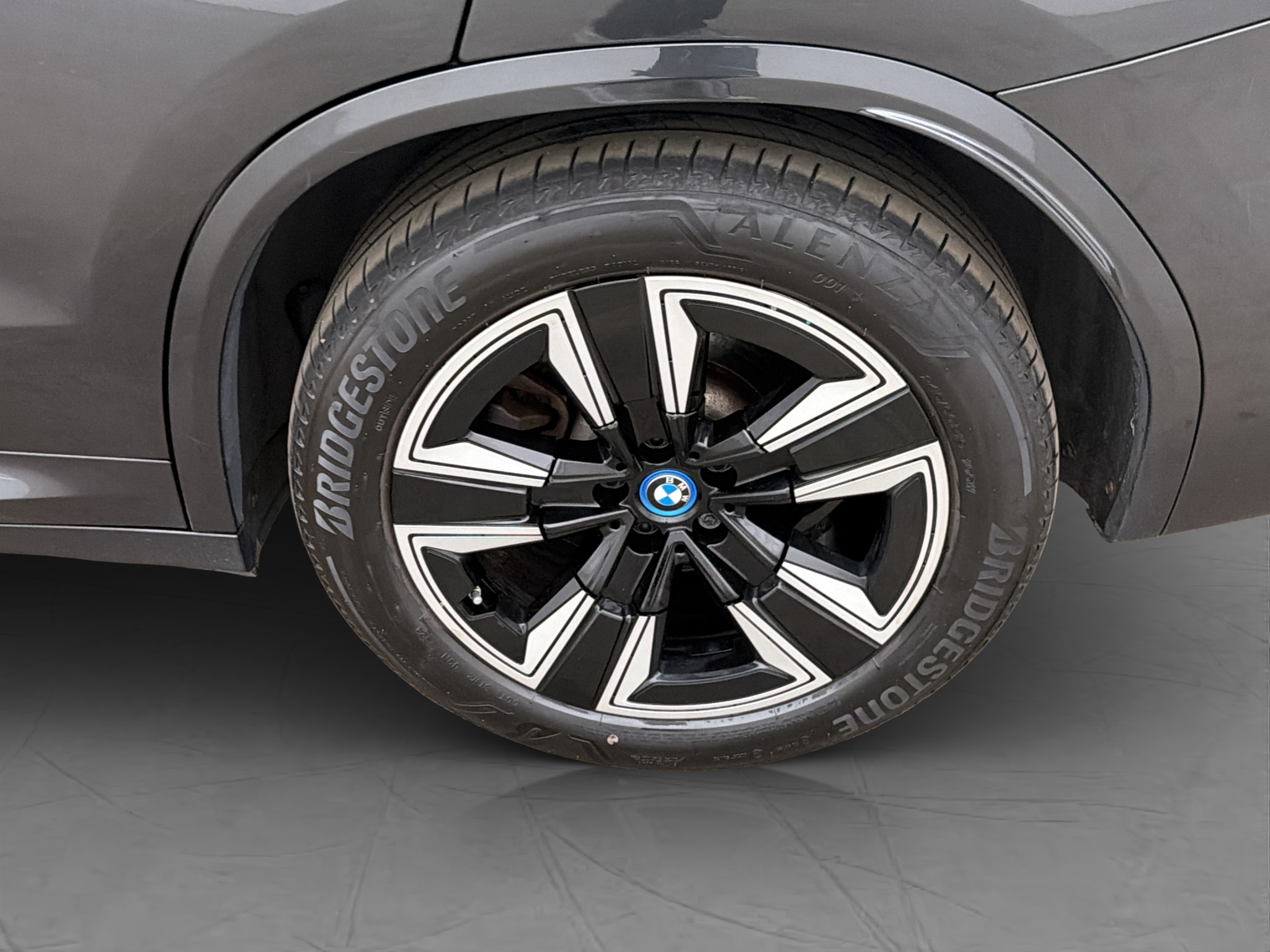 BMW iX3, 286hp, 2023