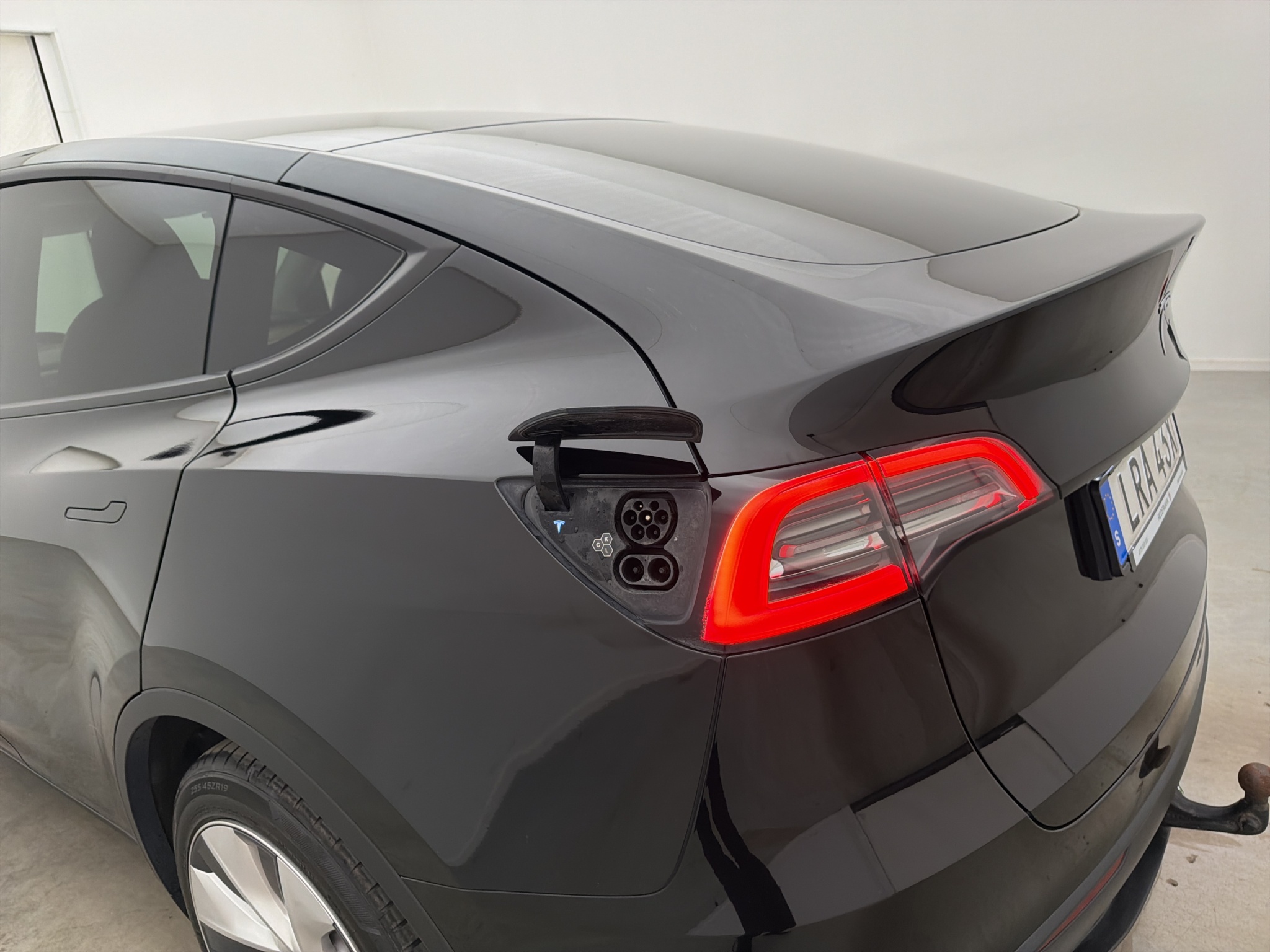 Tesla Model Y Long Range AWD, 514ps, 2024
