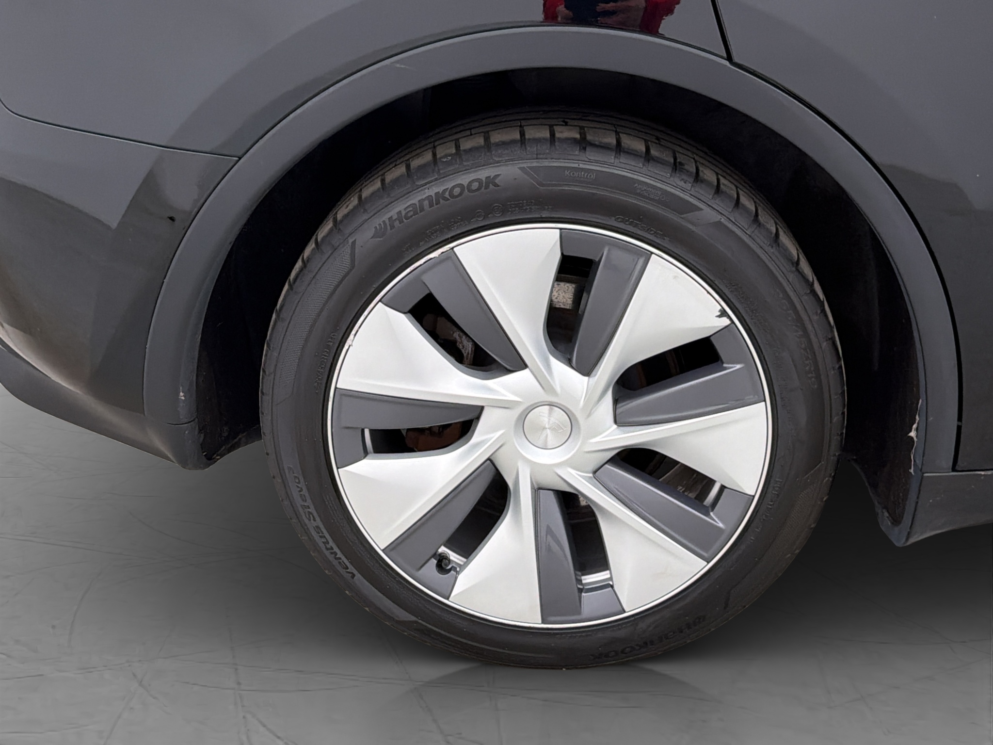 Tesla Model Y Long Range AWD, 514ps, 2024