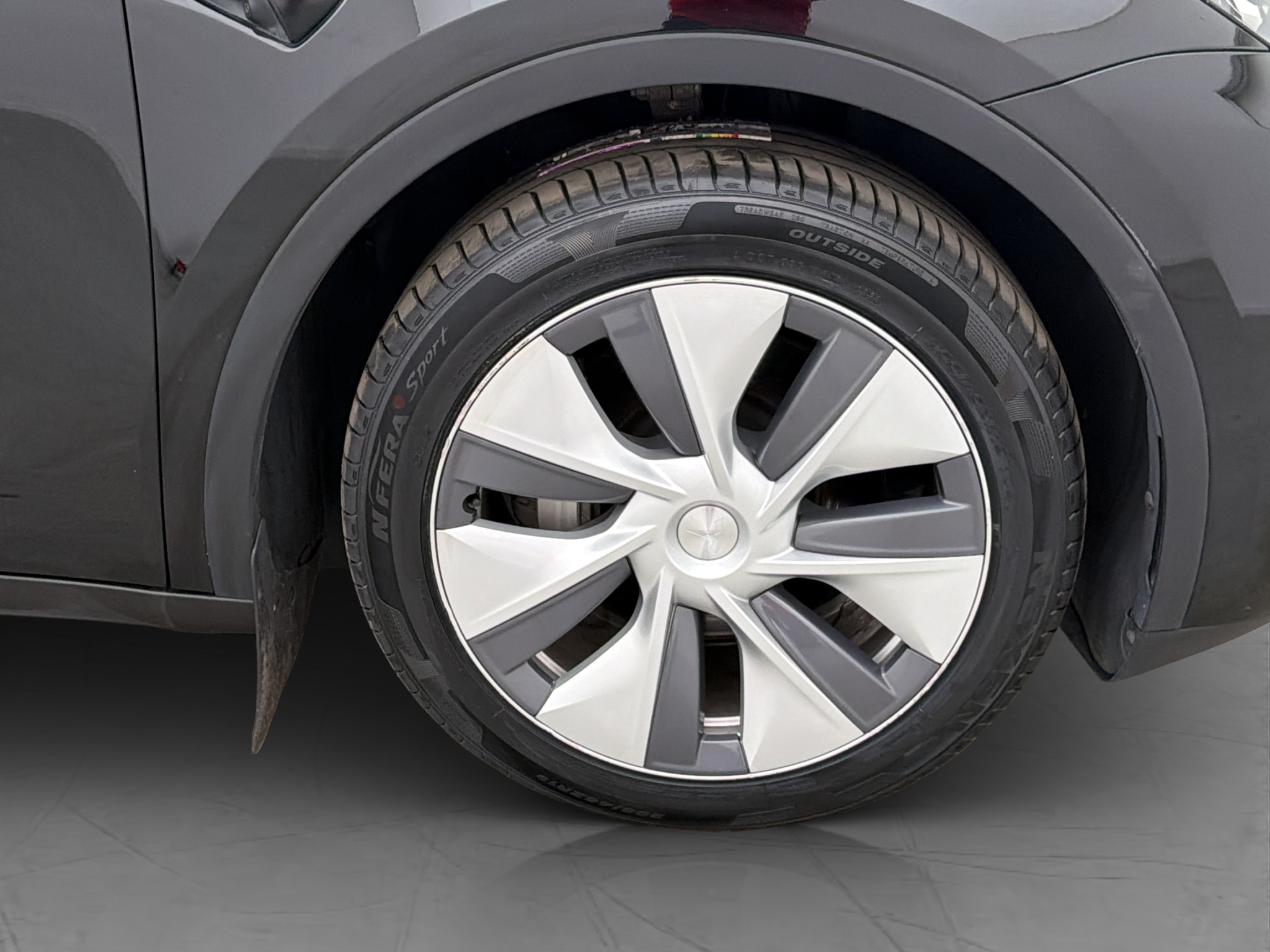 Tesla Model Y Long Range AWD, 514ps, 2024