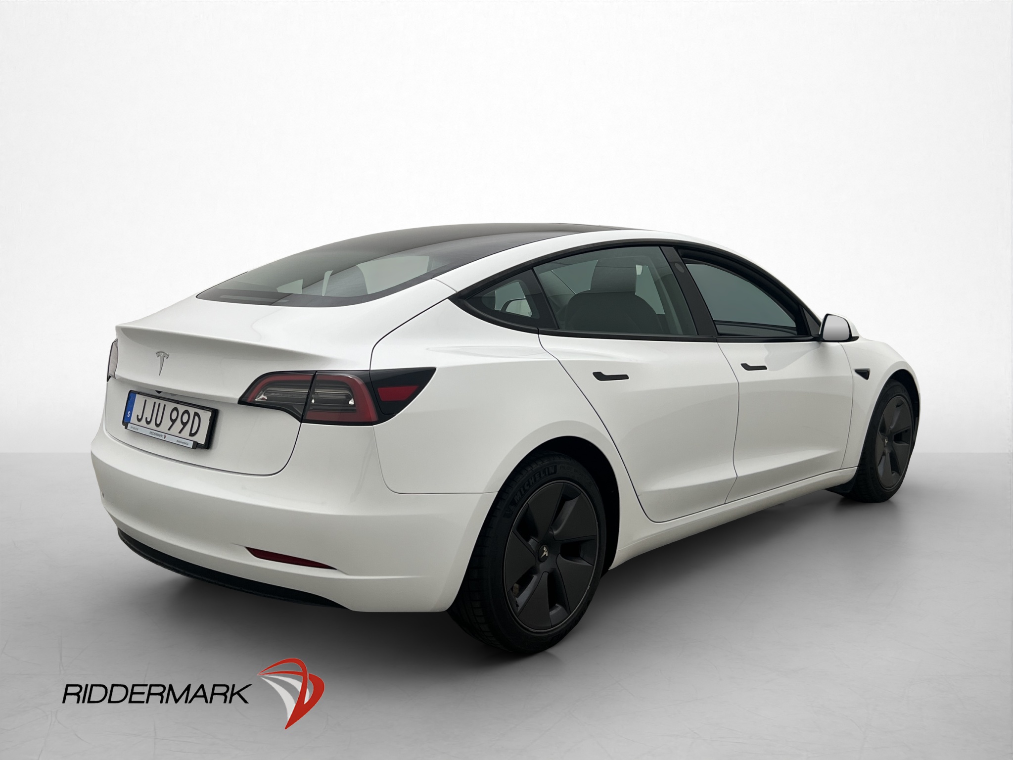 Tesla Model 3 Standard Range, 283hp, 2023