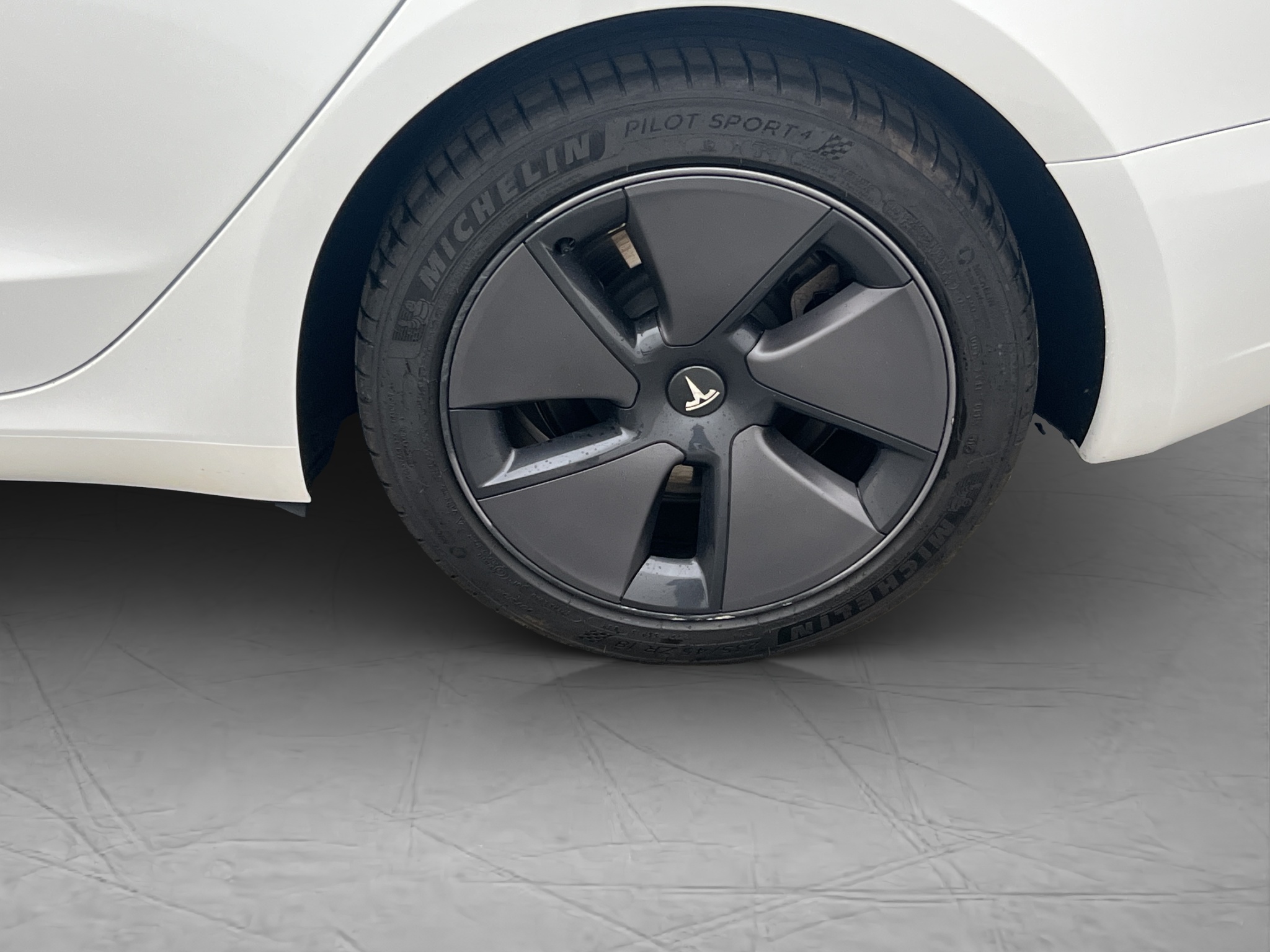 Tesla Model 3 Standard Range, 283hp, 2023