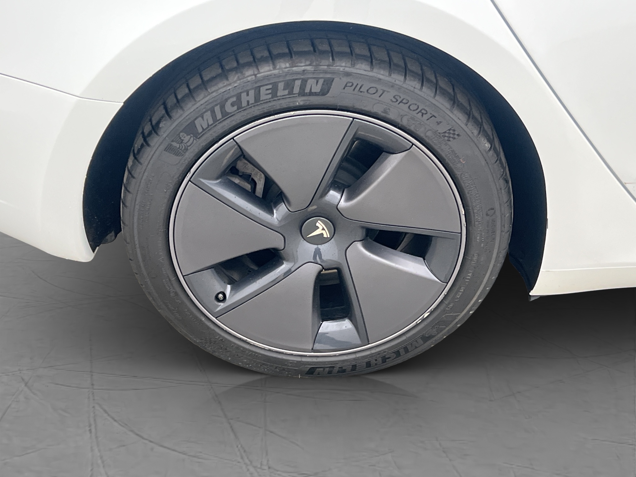 Tesla Model 3 Standard Range, 283hp, 2023
