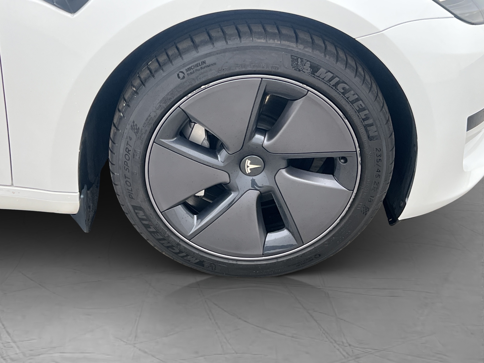 Tesla Model 3 Standard Range, 283hp, 2023