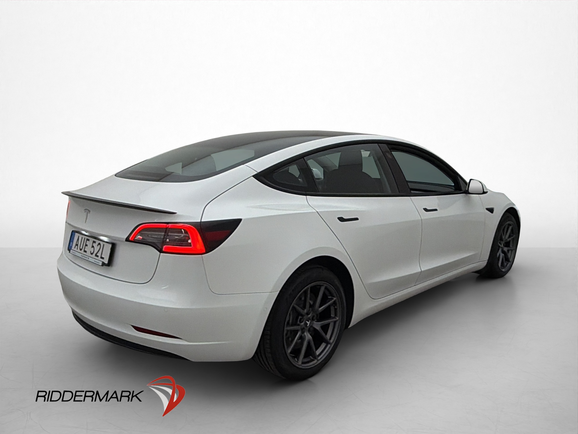 Tesla Model 3 Standard Range Plus, 325ps, 2021