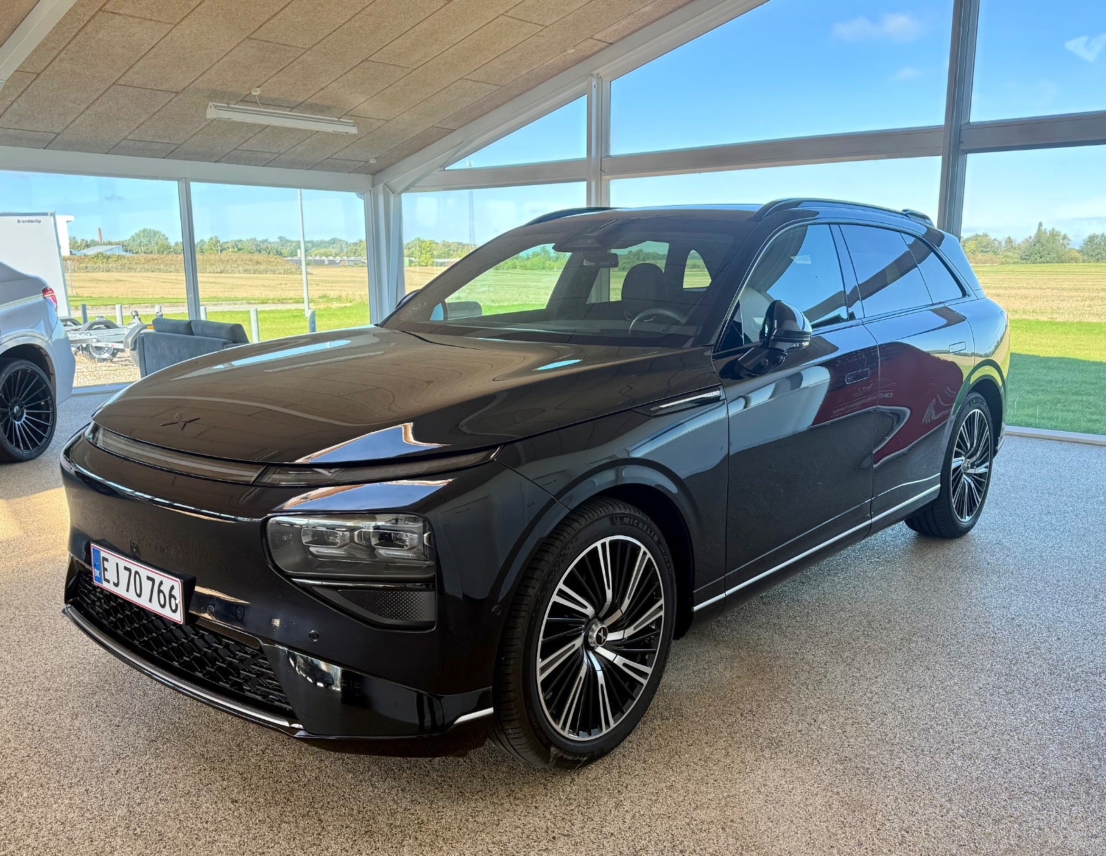 XPENG G9 Performance, 551hp, 2024