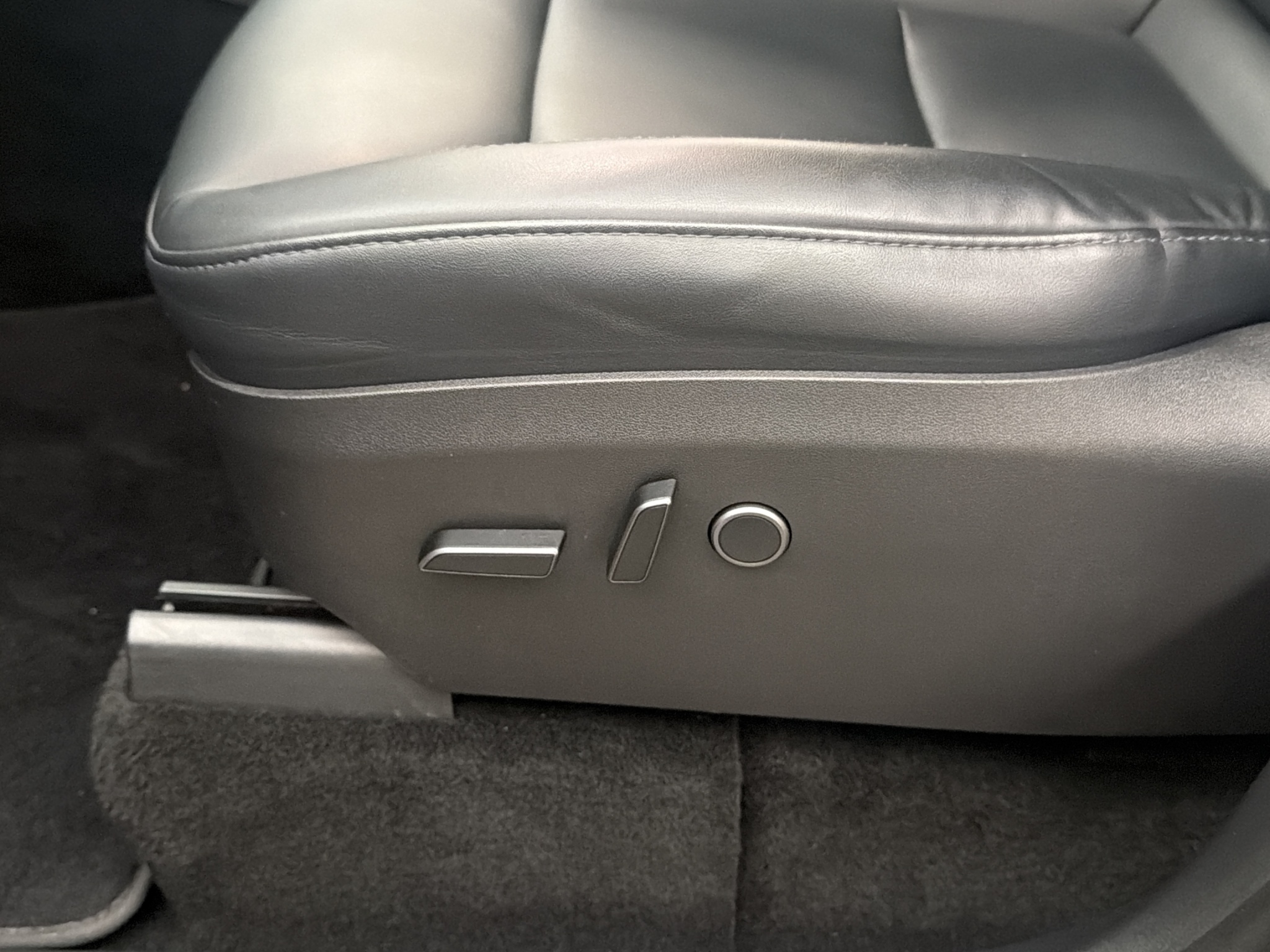 Tesla Model Y Performance, 534ps, 2022