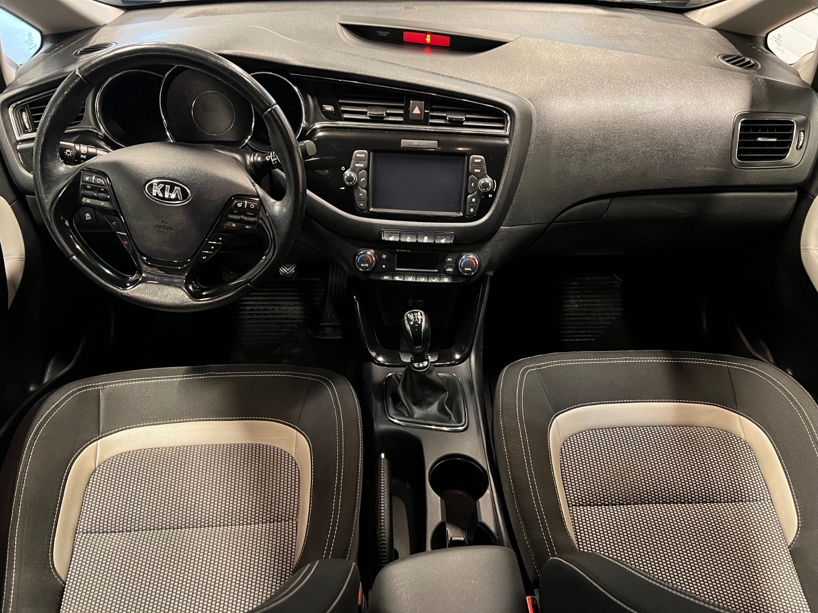 Kia cee'd_sw 1.0 T-GDI Manual, 6-trins, 100ps, 2016