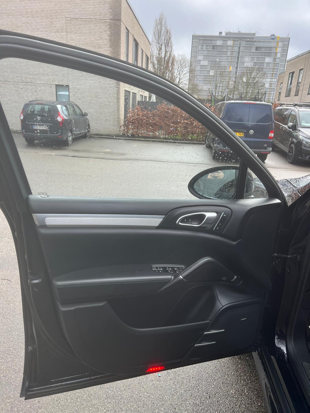 Porsche Cayenne Turbo TipTronic S, 8-trins, 540ps, 2013