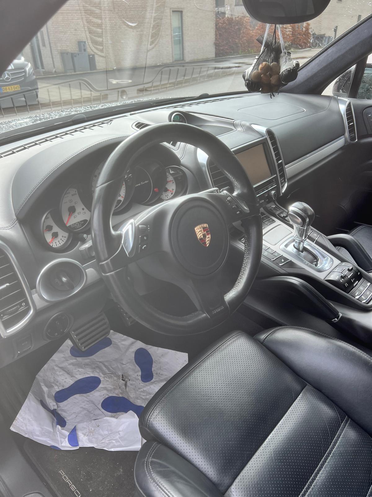 Porsche Cayenne Turbo TipTronic S, 8-trins, 540ps, 2013