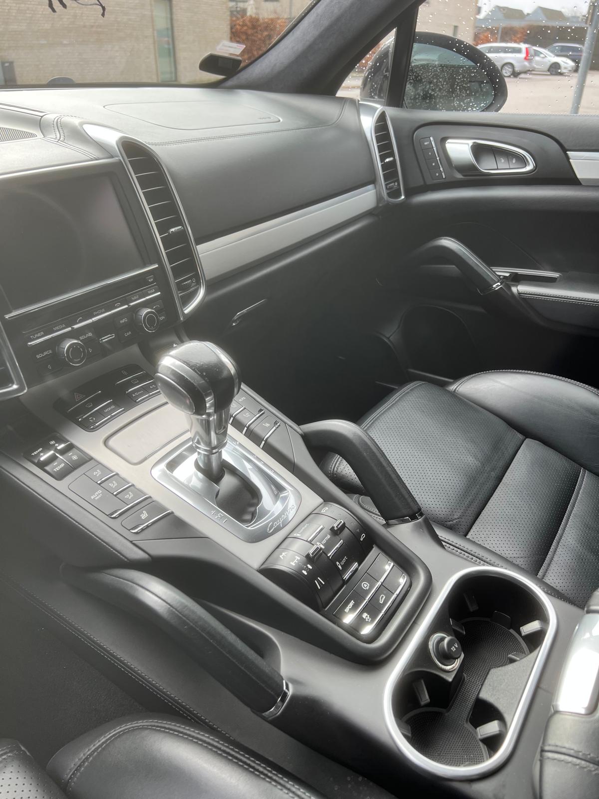 Porsche Cayenne Turbo TipTronic S, 8-trins, 540ps, 2013