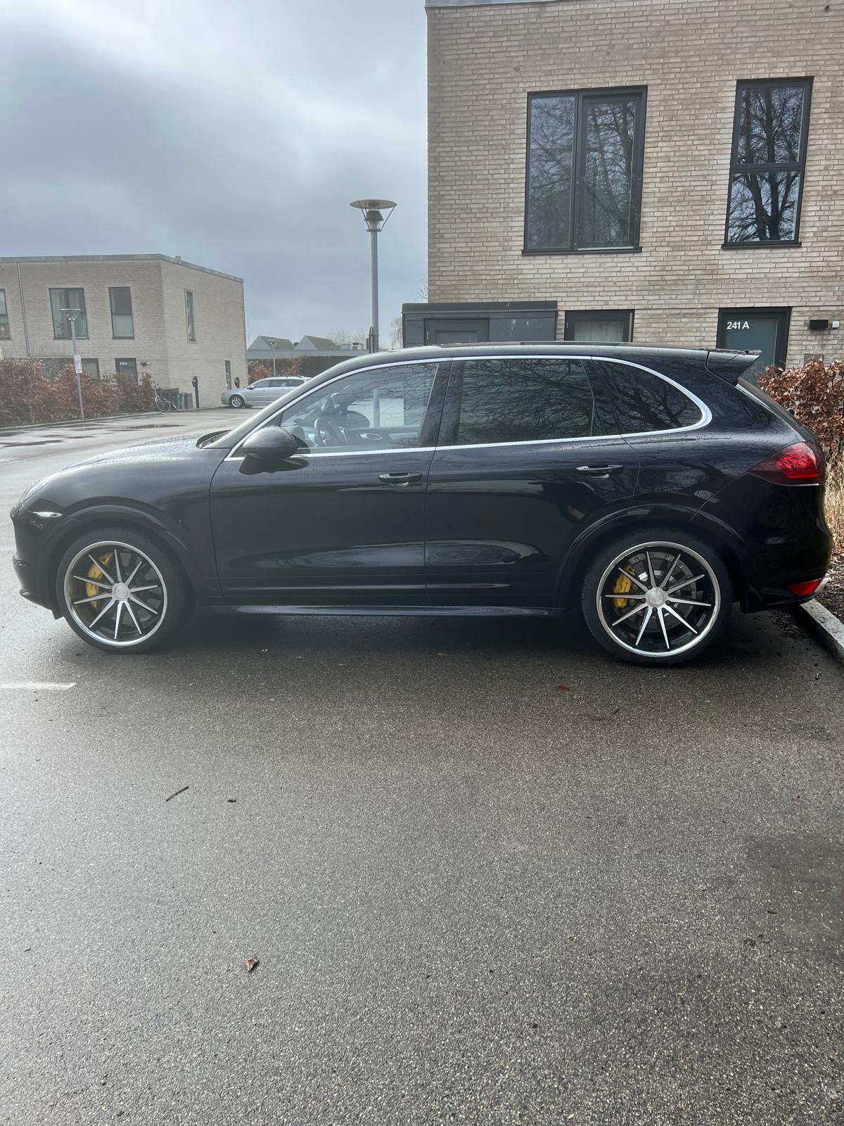 Porsche Cayenne Turbo TipTronic S, 8-trins, 540ps, 2013