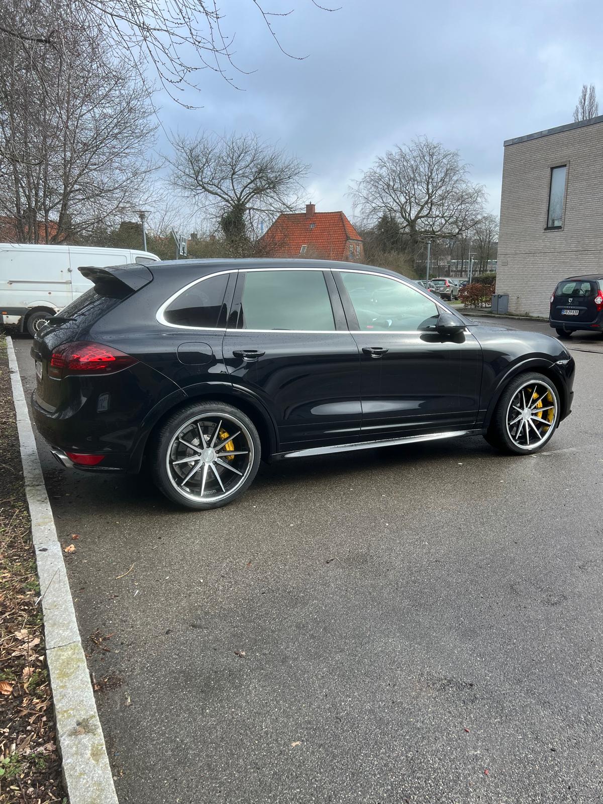 Porsche Cayenne Turbo TipTronic S, 8-trins, 540ps, 2013