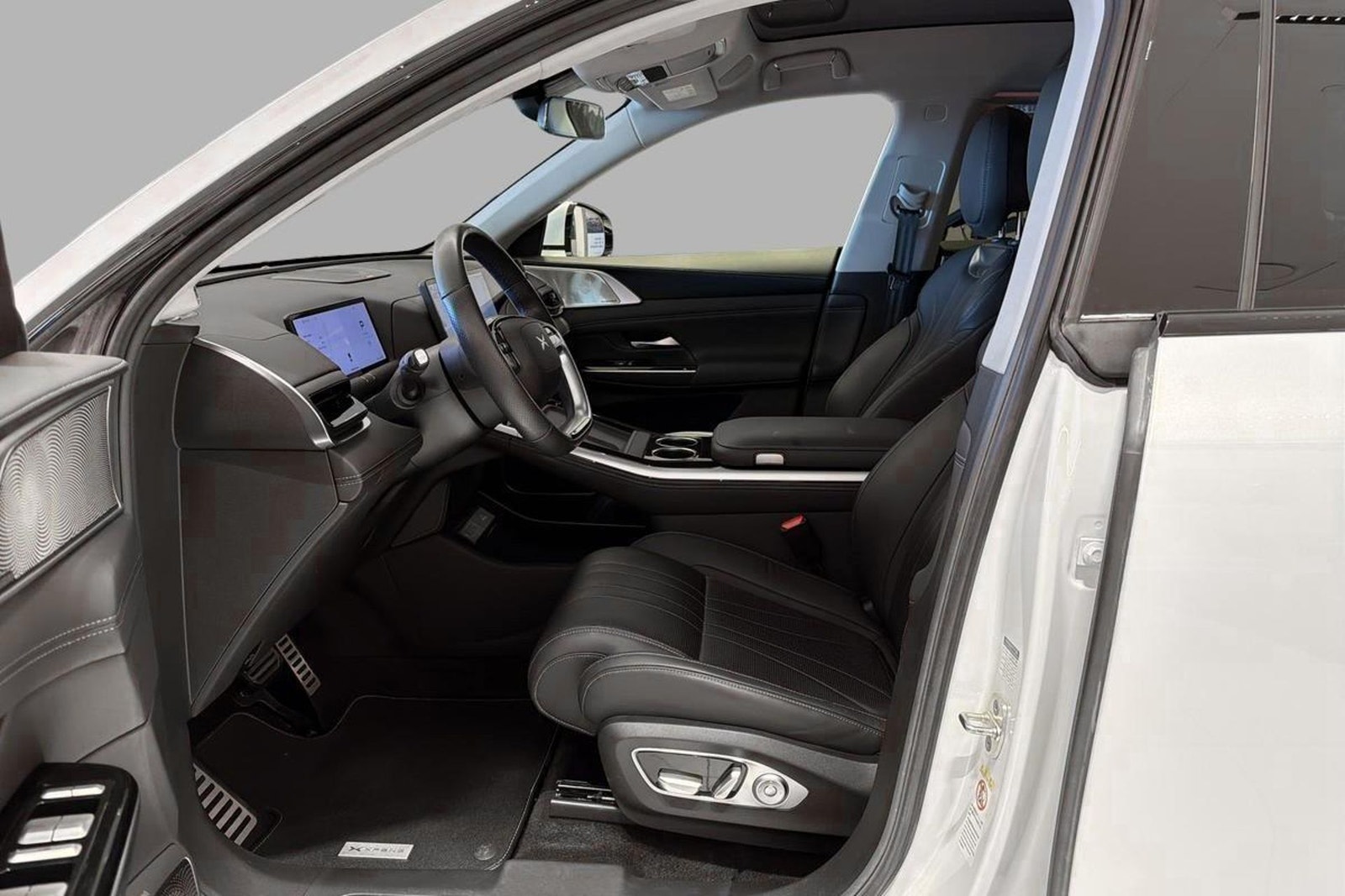 XPENG G9 Performance, 551ps, 2023