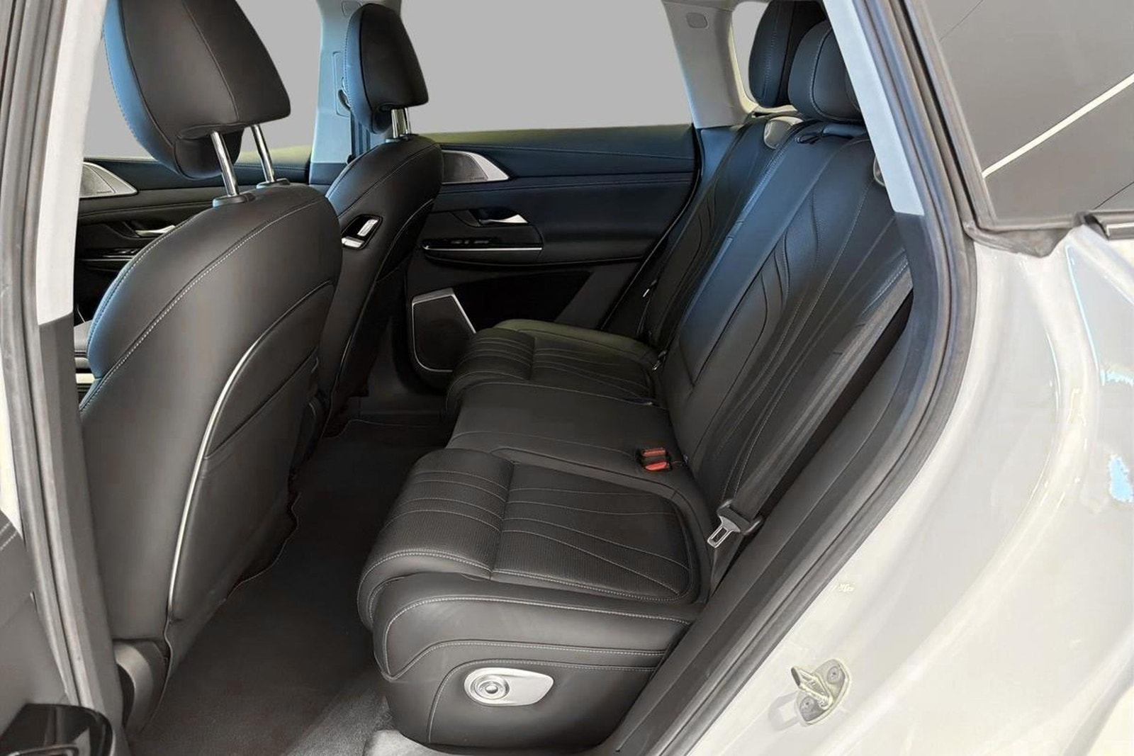XPENG G9 Performance, 551ps, 2023