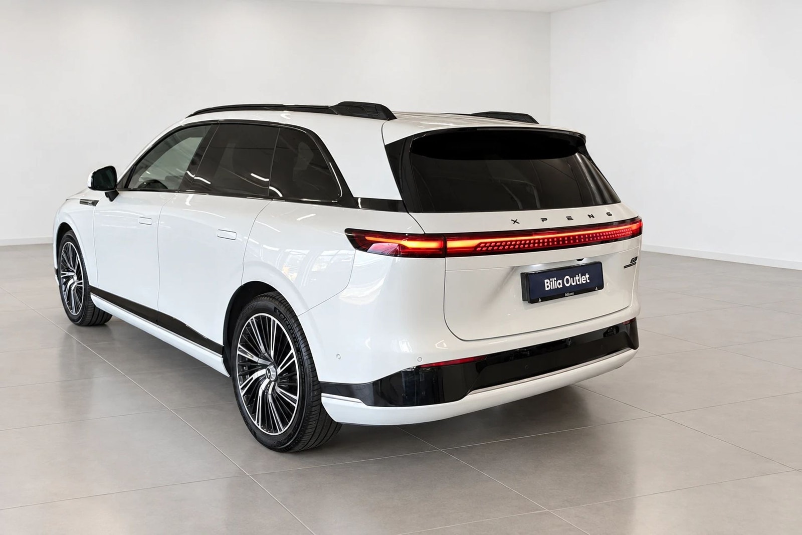 XPENG G9 Performance, 551hk, 2024