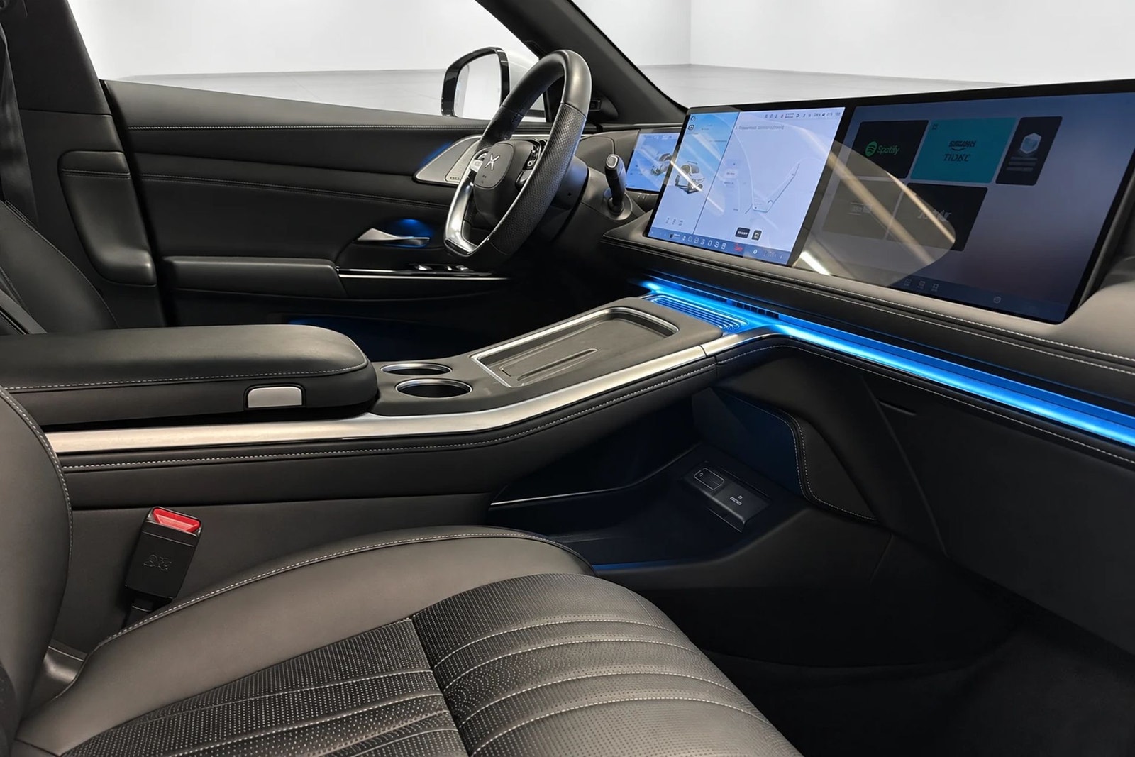 XPENG G9 Performance, 551hk, 2024