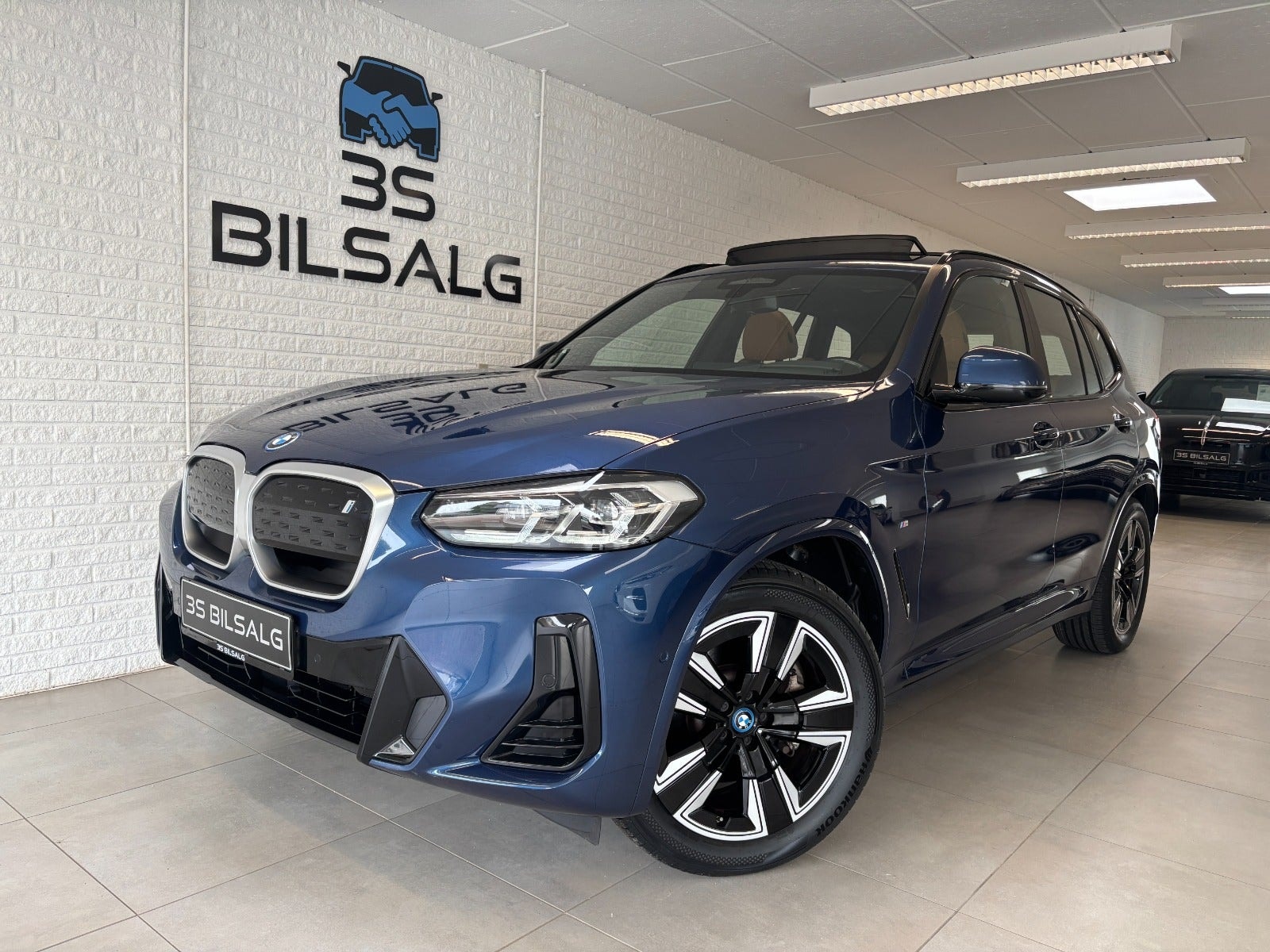 BMW iX3, 286hp, 2023