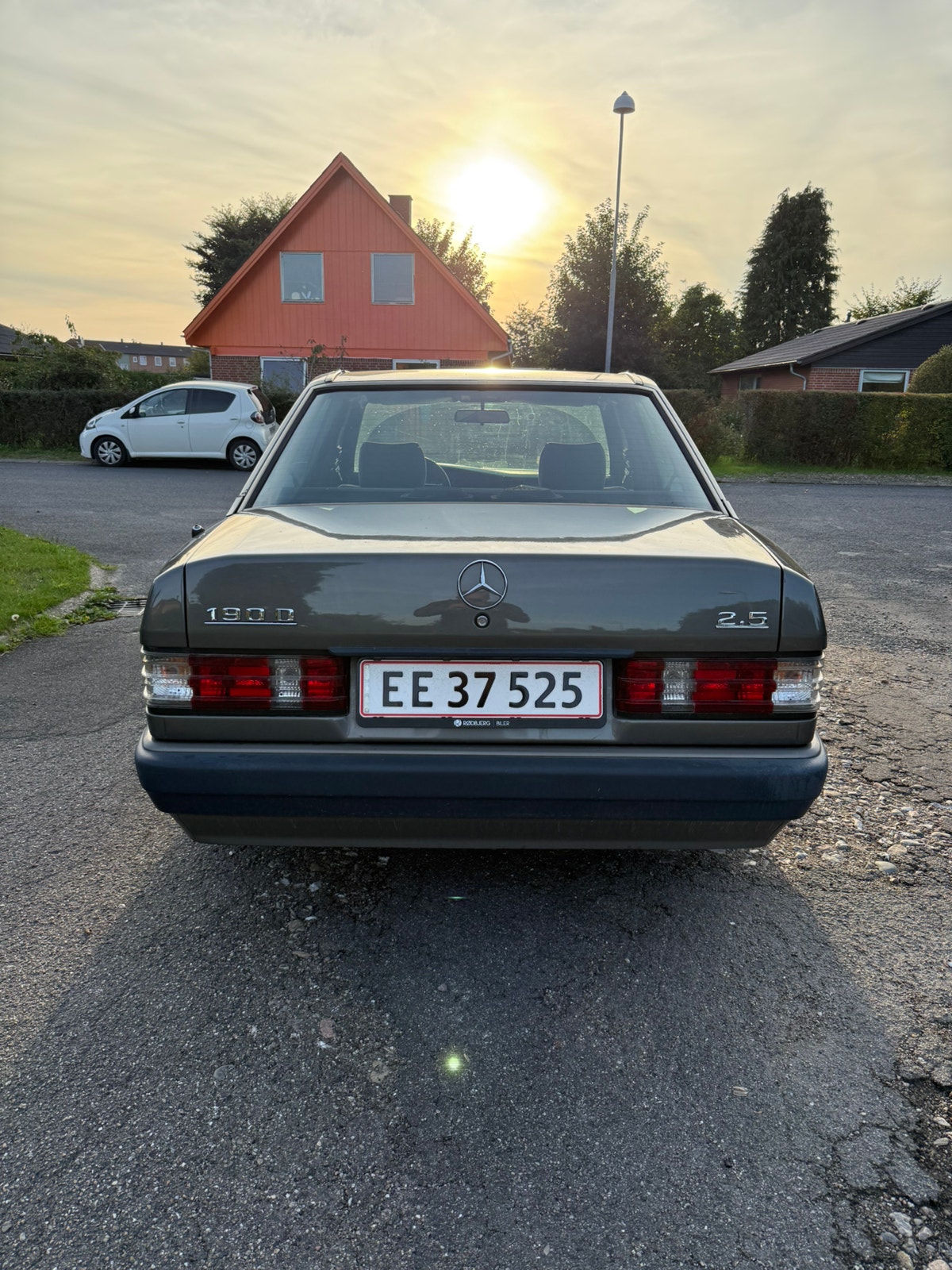 Mercedes-Benz 190 D 2.5 Manuell, 5-trinn, 90hk, 1990