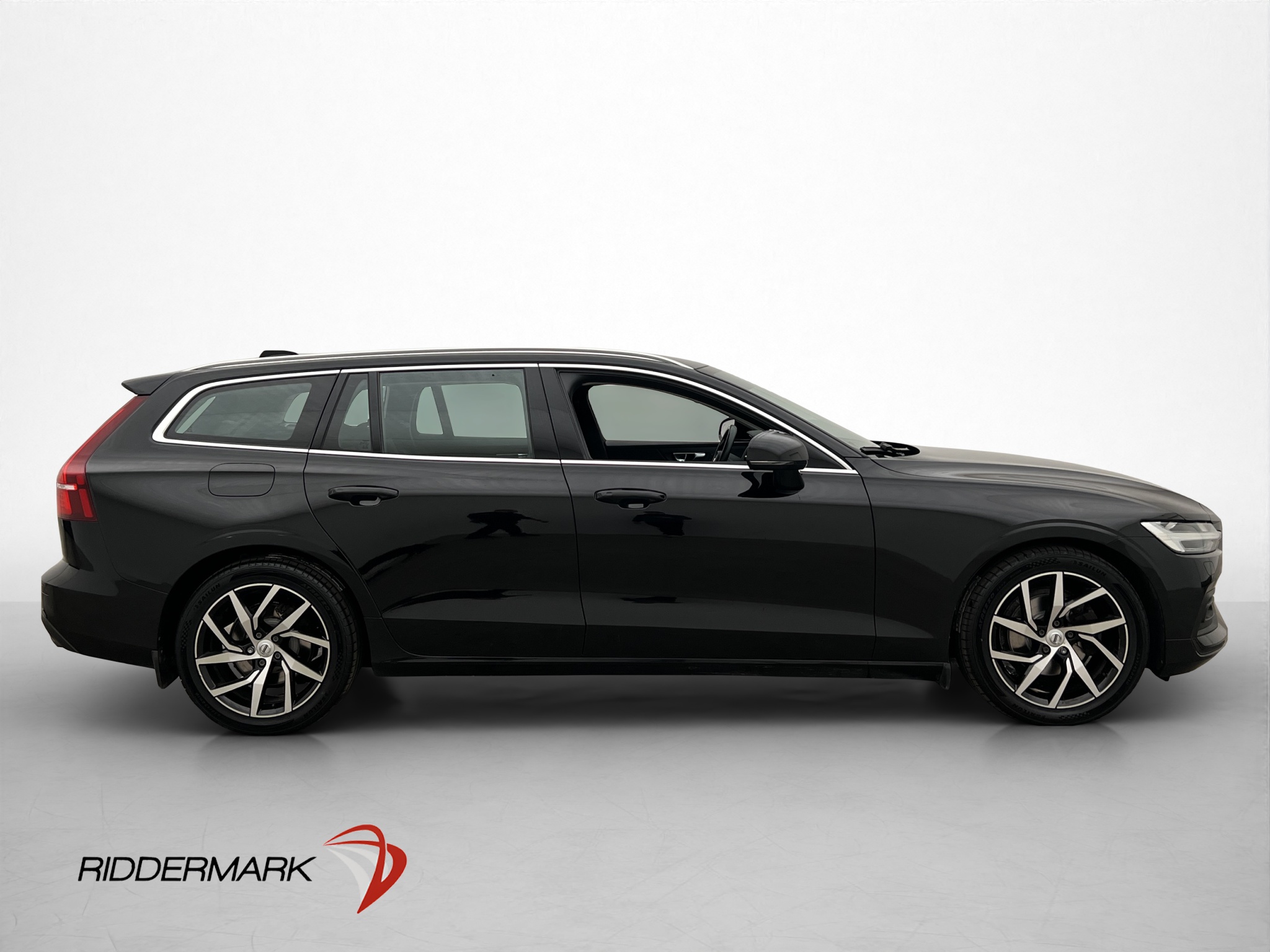 Volvo V60 B4 Geartronic, 197hk, 2021
