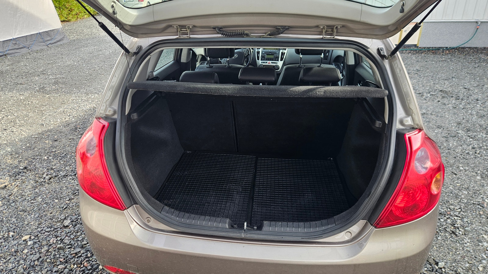 Kia cee'd 1.6 CRDi Manual, 5-trins, 90ps, 2009