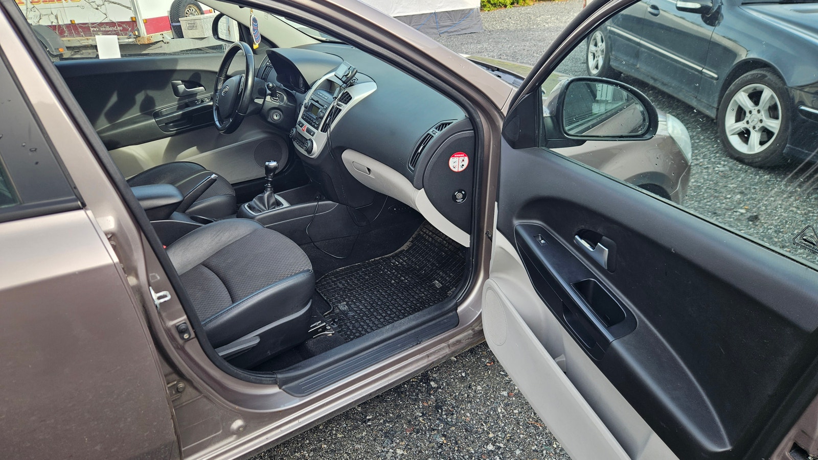Kia cee'd 1.6 CRDi Manual, 5-trins, 90ps, 2009