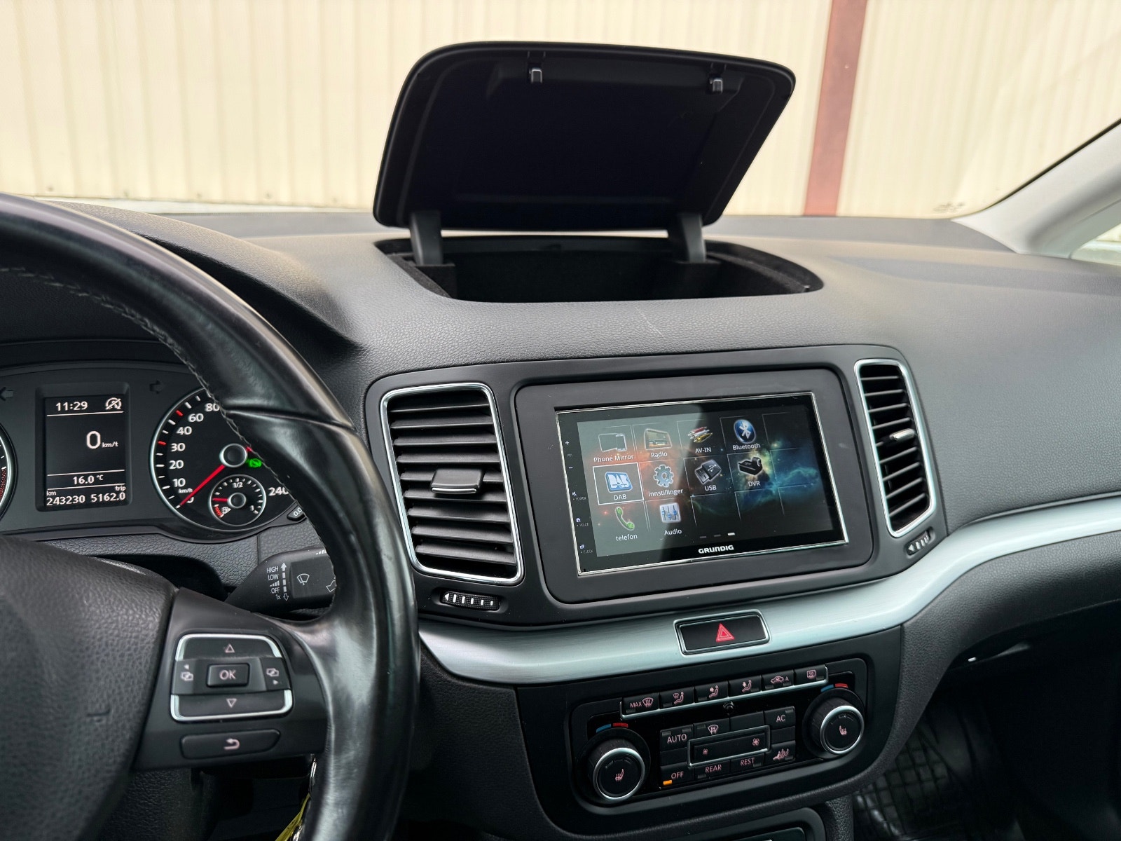 Volkswagen Sharan 7-seater 2.0 TDI DPF BMT DSG Sekventiell, 140hk, 2012