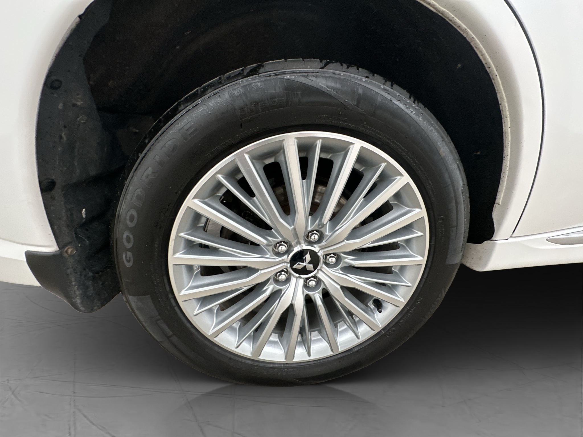 Mitsubishi Outlander PHEV CVT, 224hk, 2020