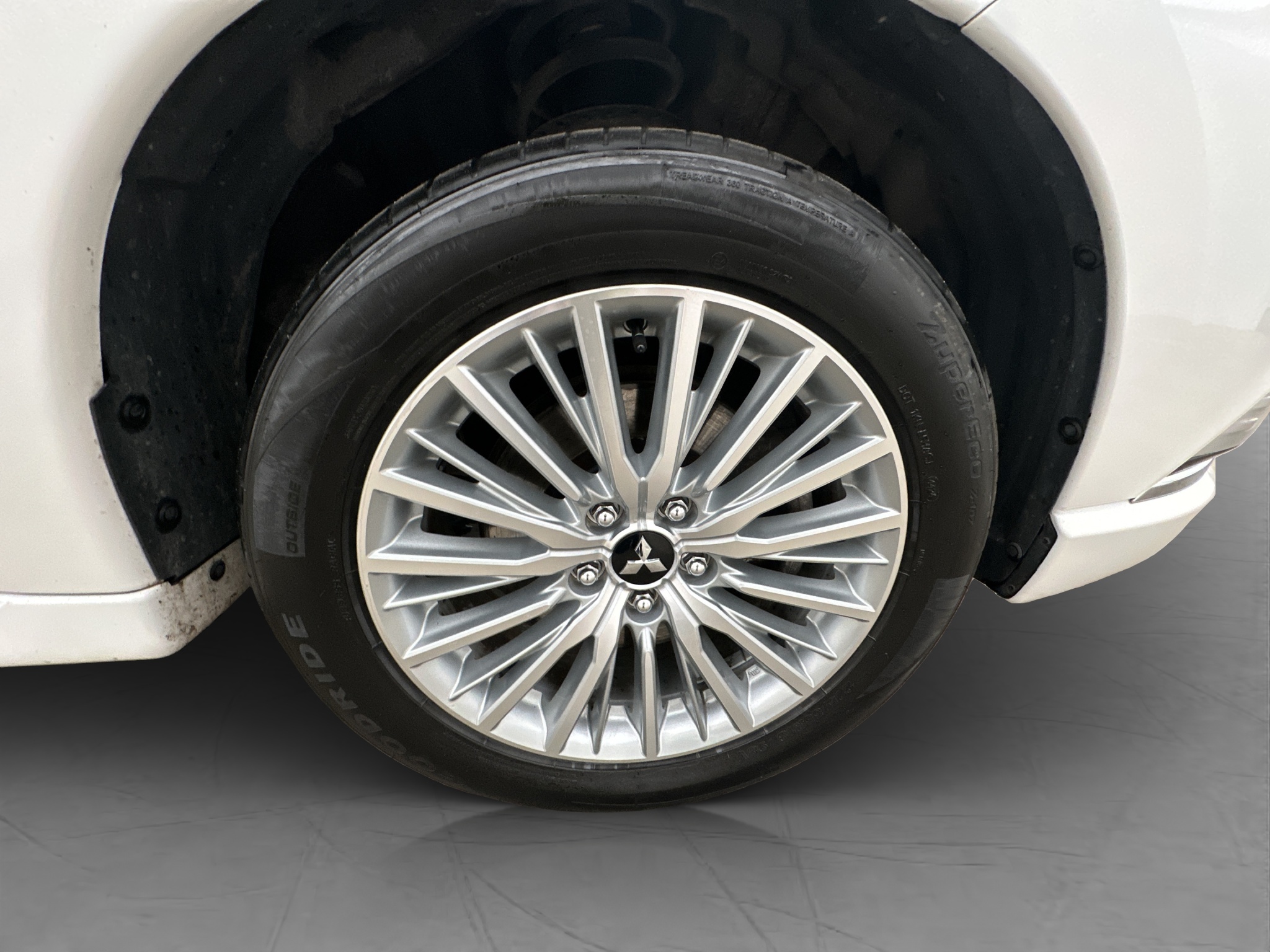 Mitsubishi Outlander PHEV CVT, 224hk, 2020