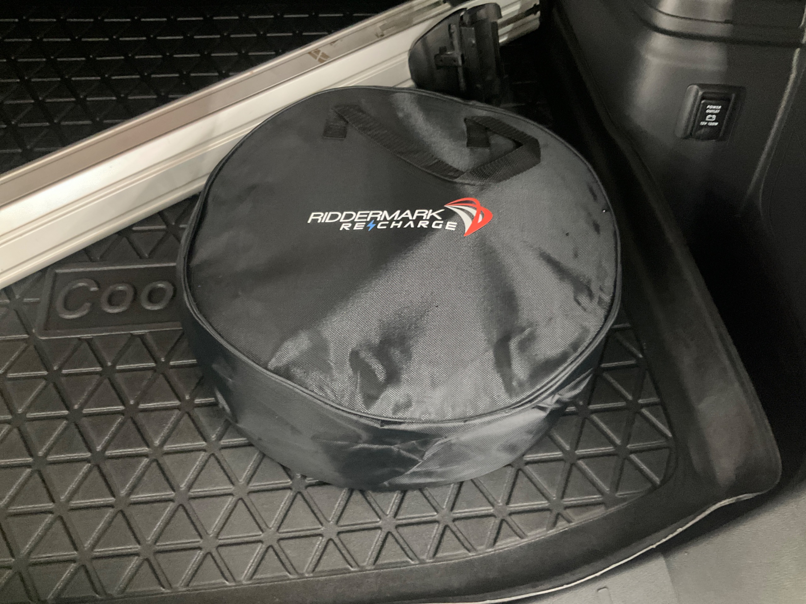 Mitsubishi Outlander PHEV CVT, 224hk, 2020
